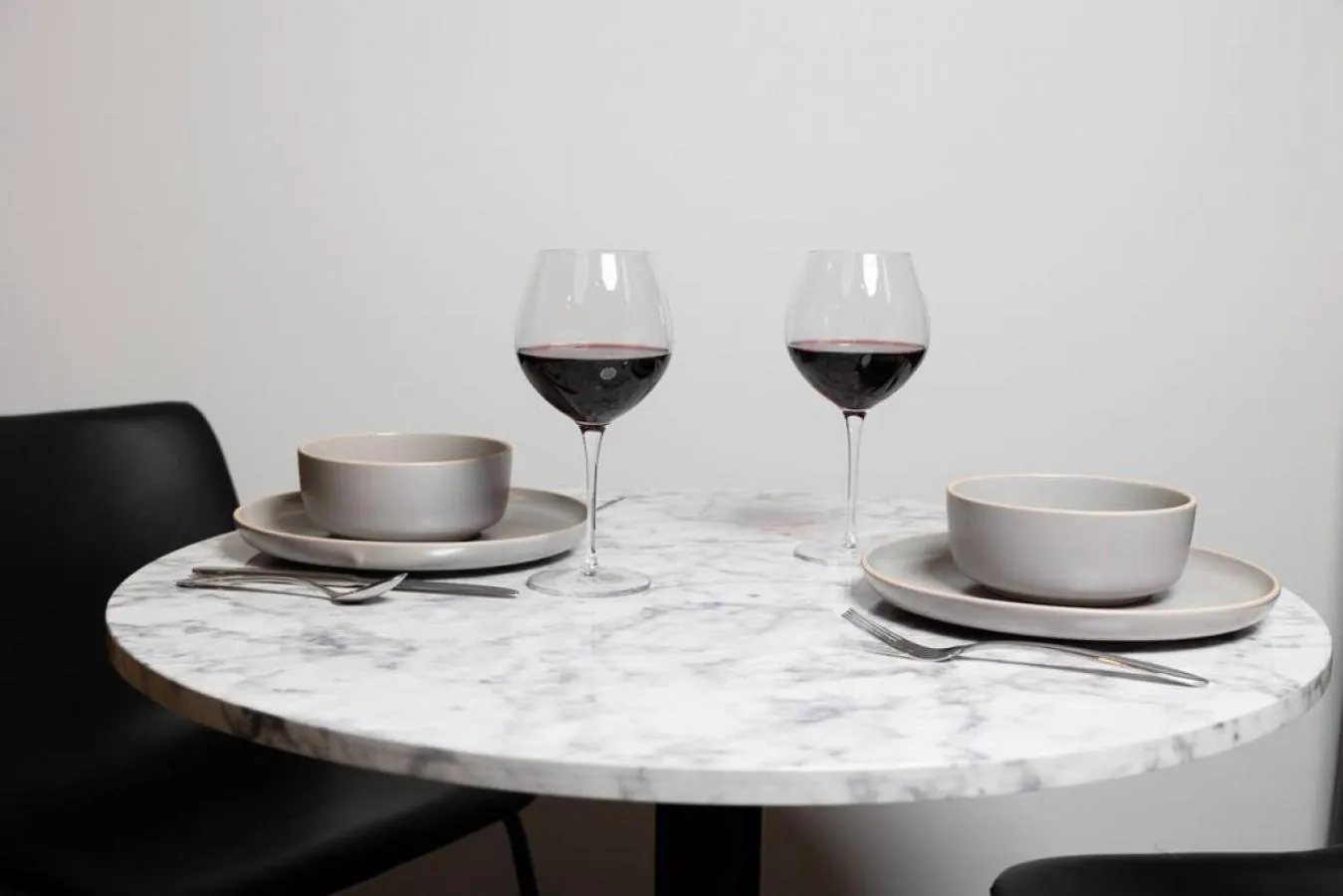 Drinks in Thena Hotel - Spacious 1 Bedroom