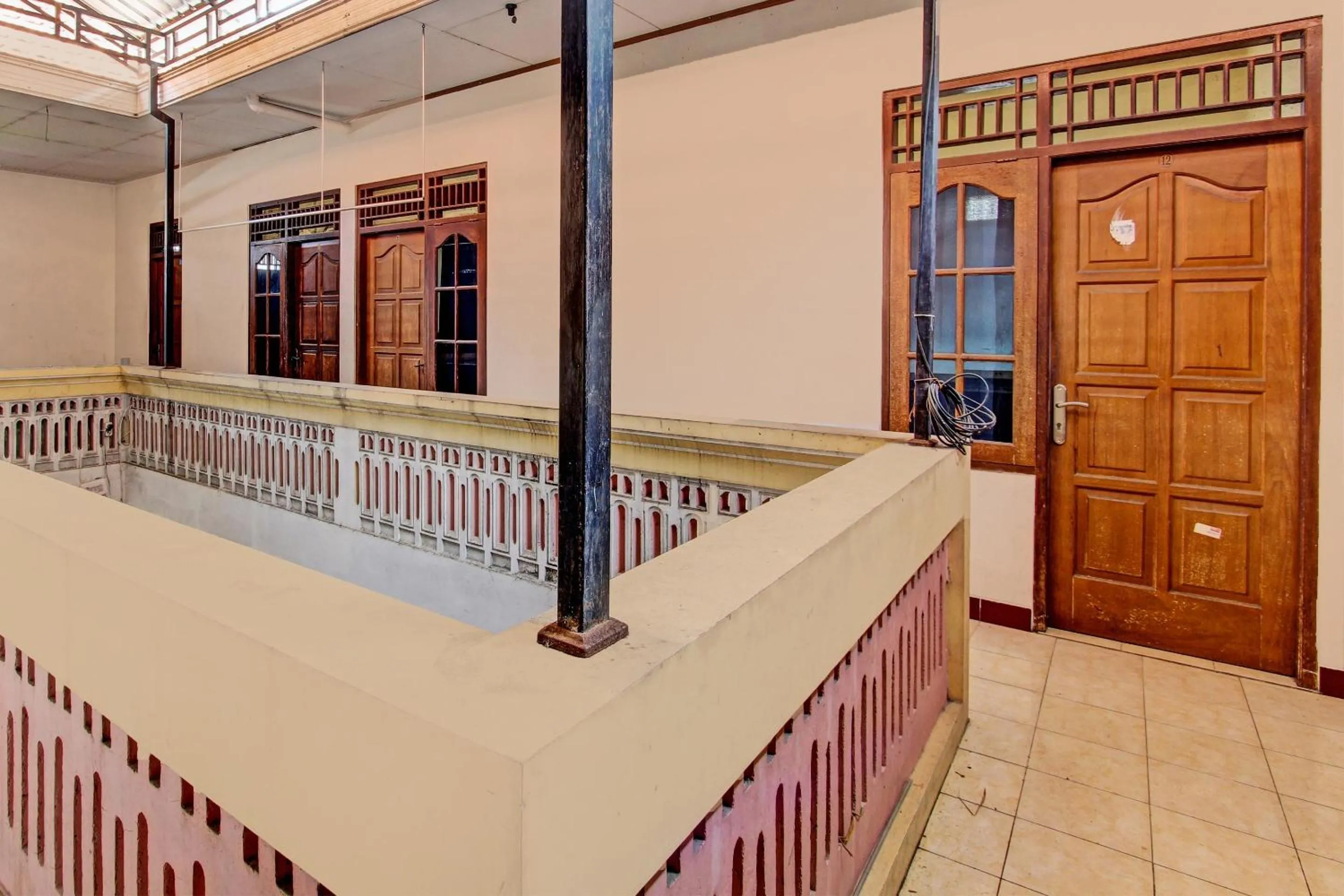 Lobby or reception in Hotel O Puri Kasih Guest House Syariah