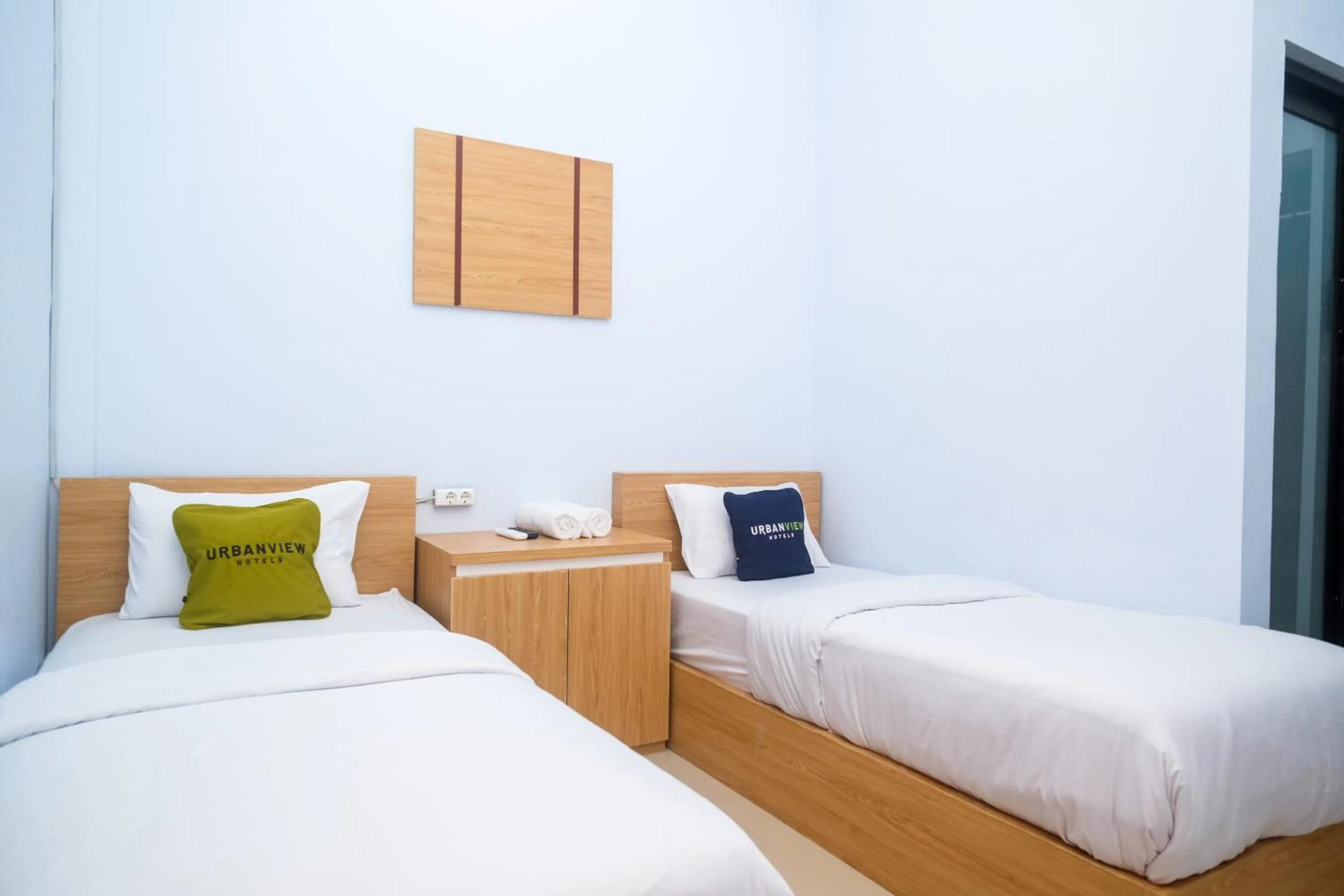 Bedroom, Bed in Urbanview Syariah Wisma Nabil Solo