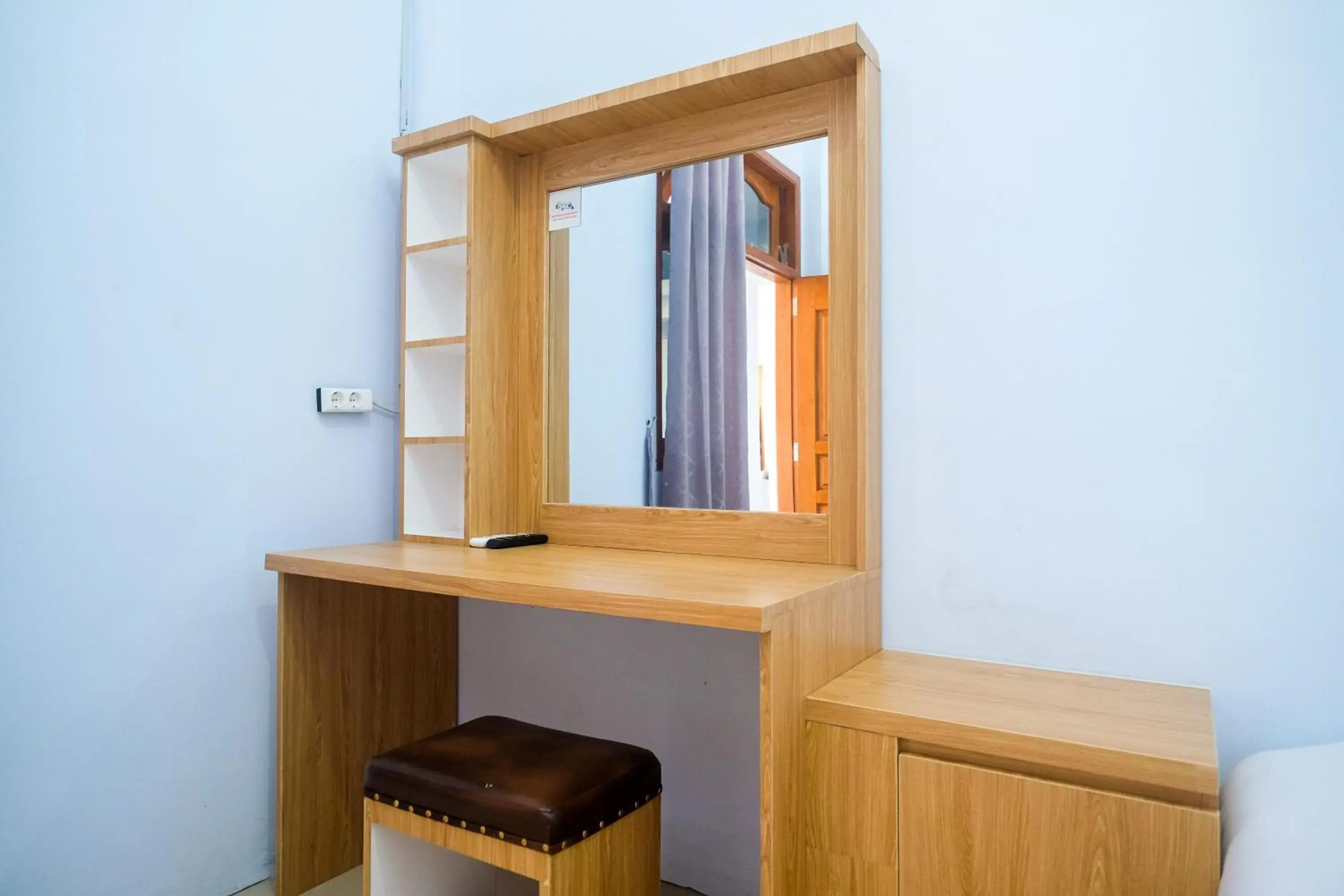 hair dresser in Urbanview Syariah Wisma Nabil Solo hair dresser in Urbanview Syariah Wisma Nabil Solo