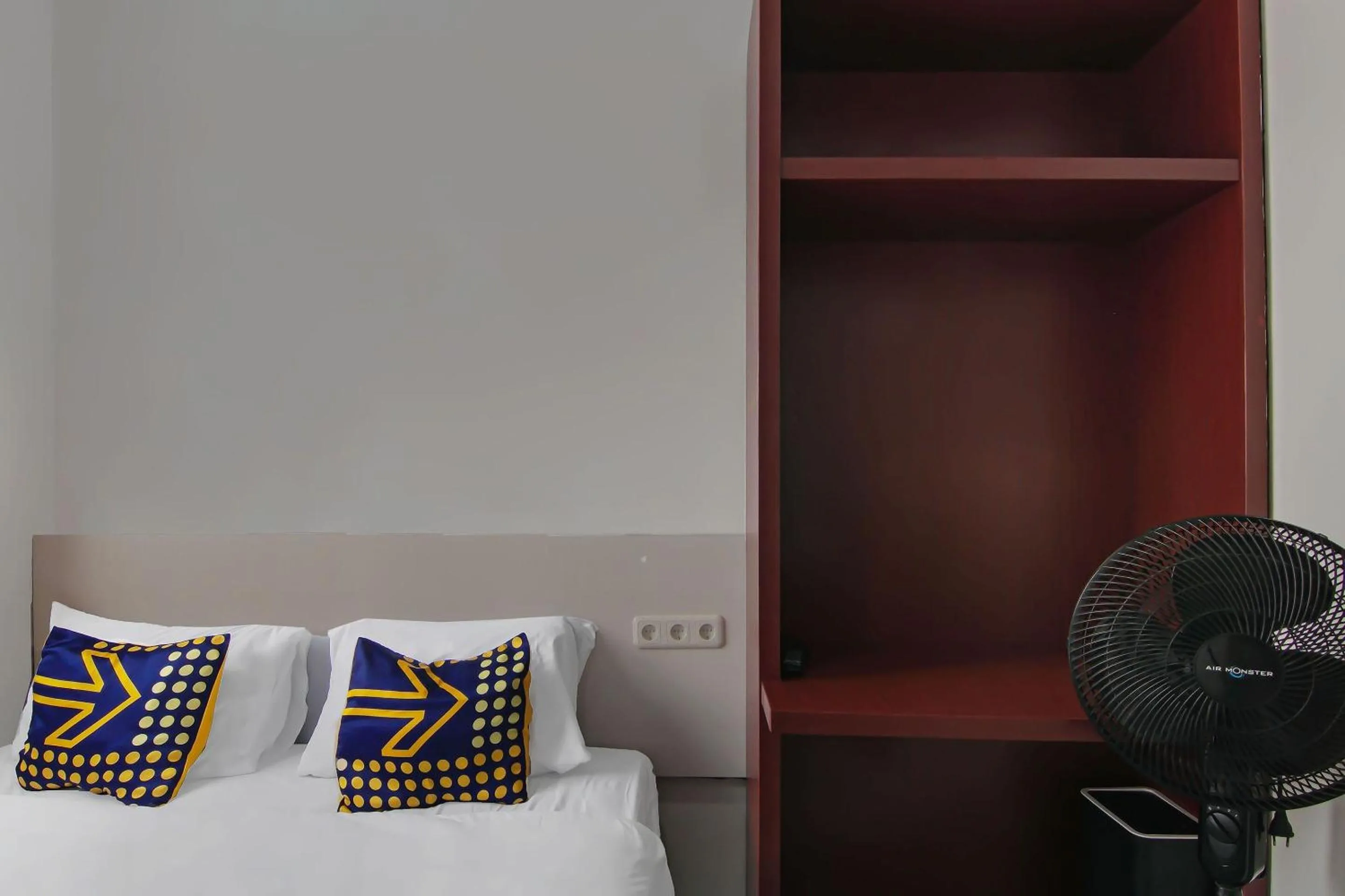 Bedroom, Bed in Hotel O Pondok Melati Syariah