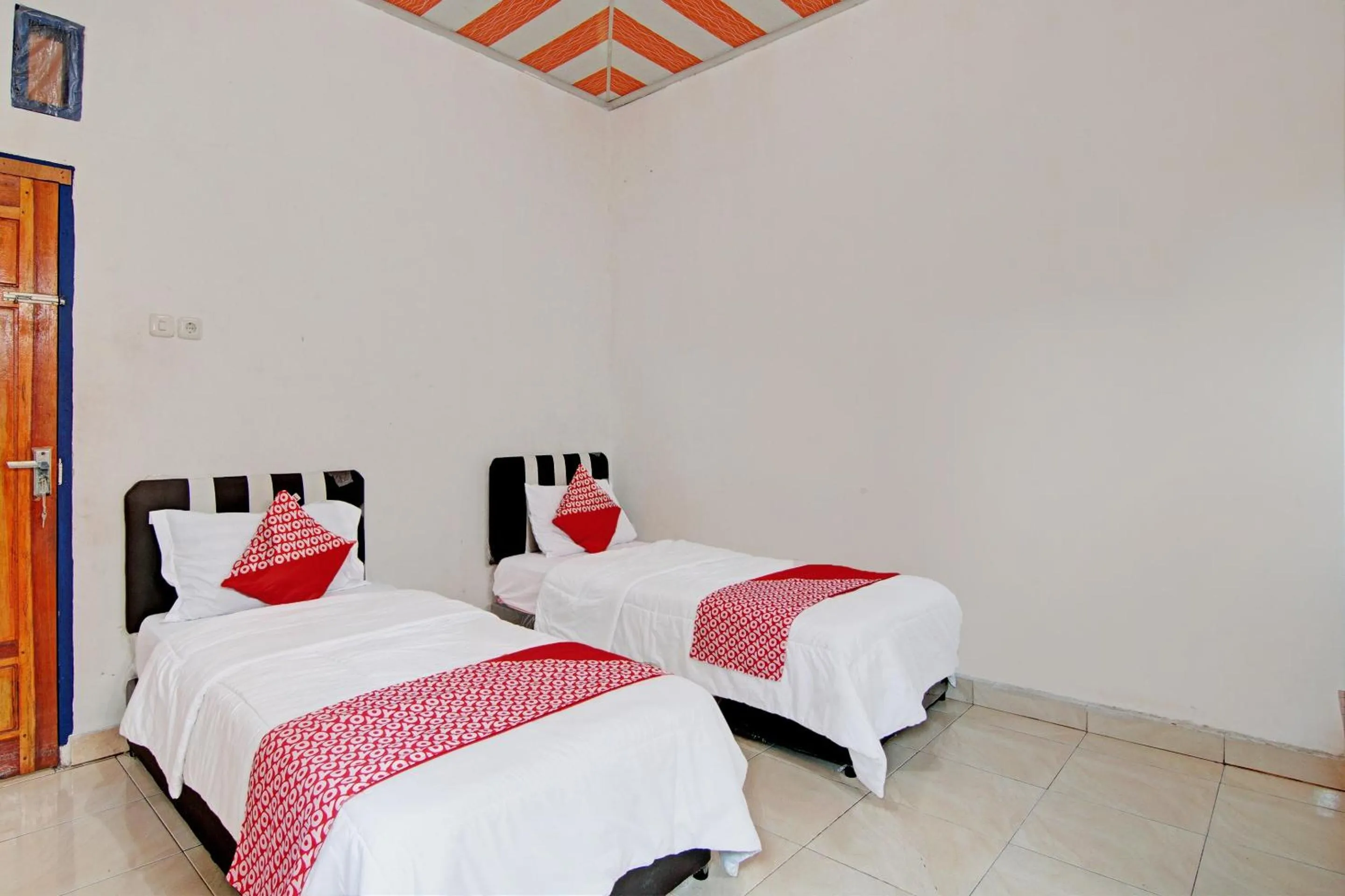 Bedroom, Bed in Hotel O Hadhilfa Homestay Syariah Near Nowwa Cafe