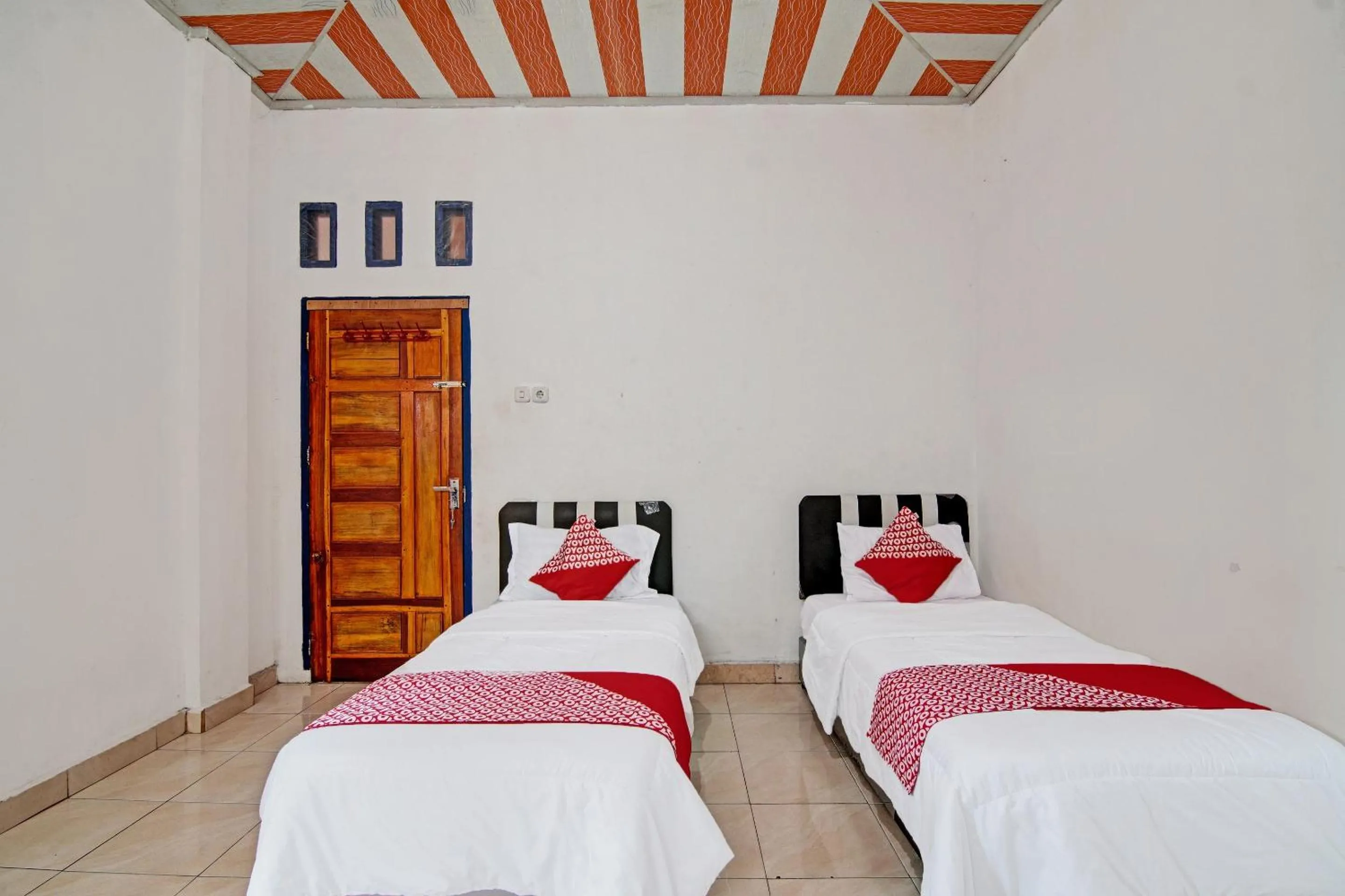 Bedroom, Bed in Hotel O Hadhilfa Homestay Syariah Near Nowwa Cafe