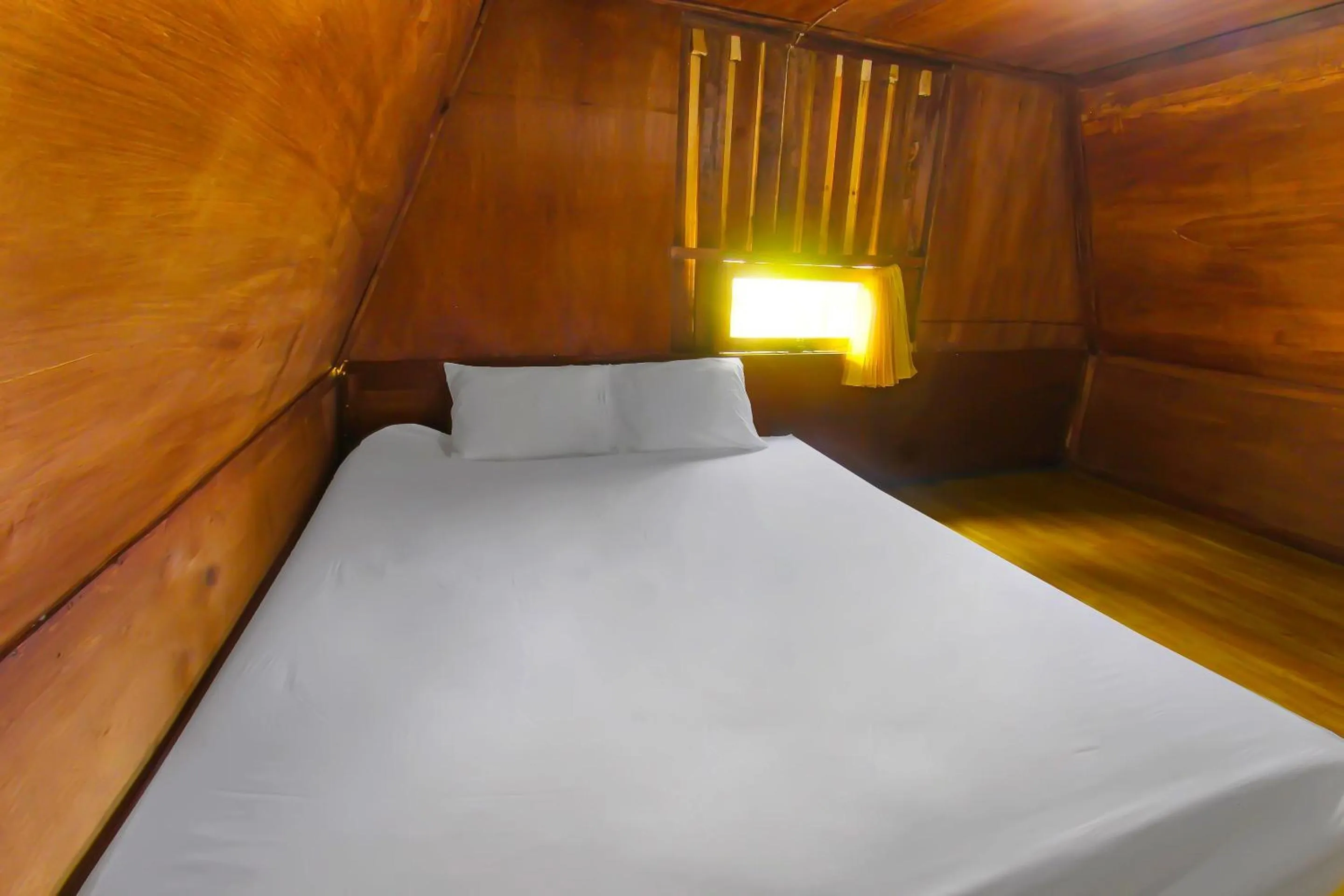 Bedroom, Bed in Hotel O Awenk Homestay Near SD Gunung Wakul