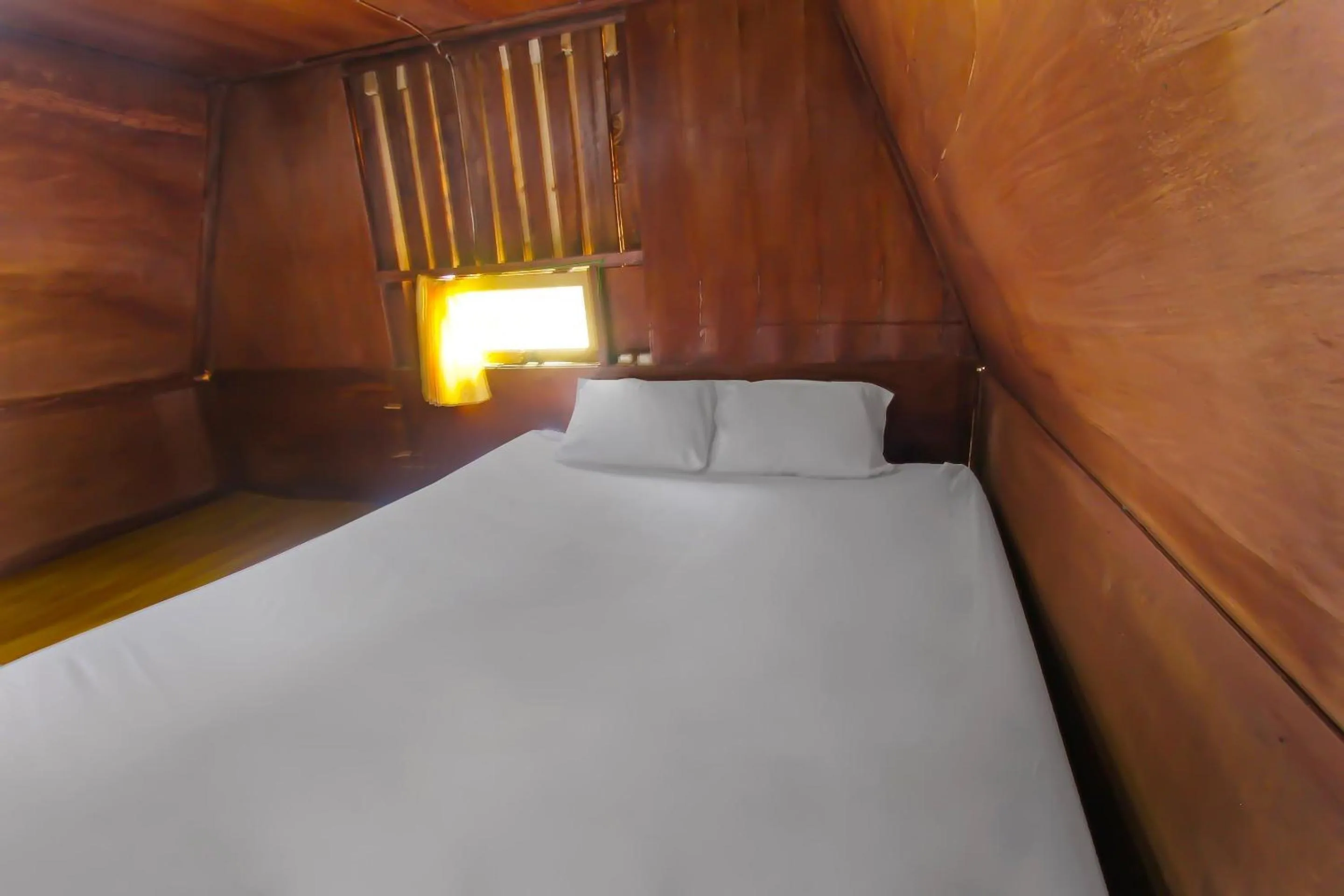Bedroom, Bed in Hotel O Awenk Homestay Near SD Gunung Wakul