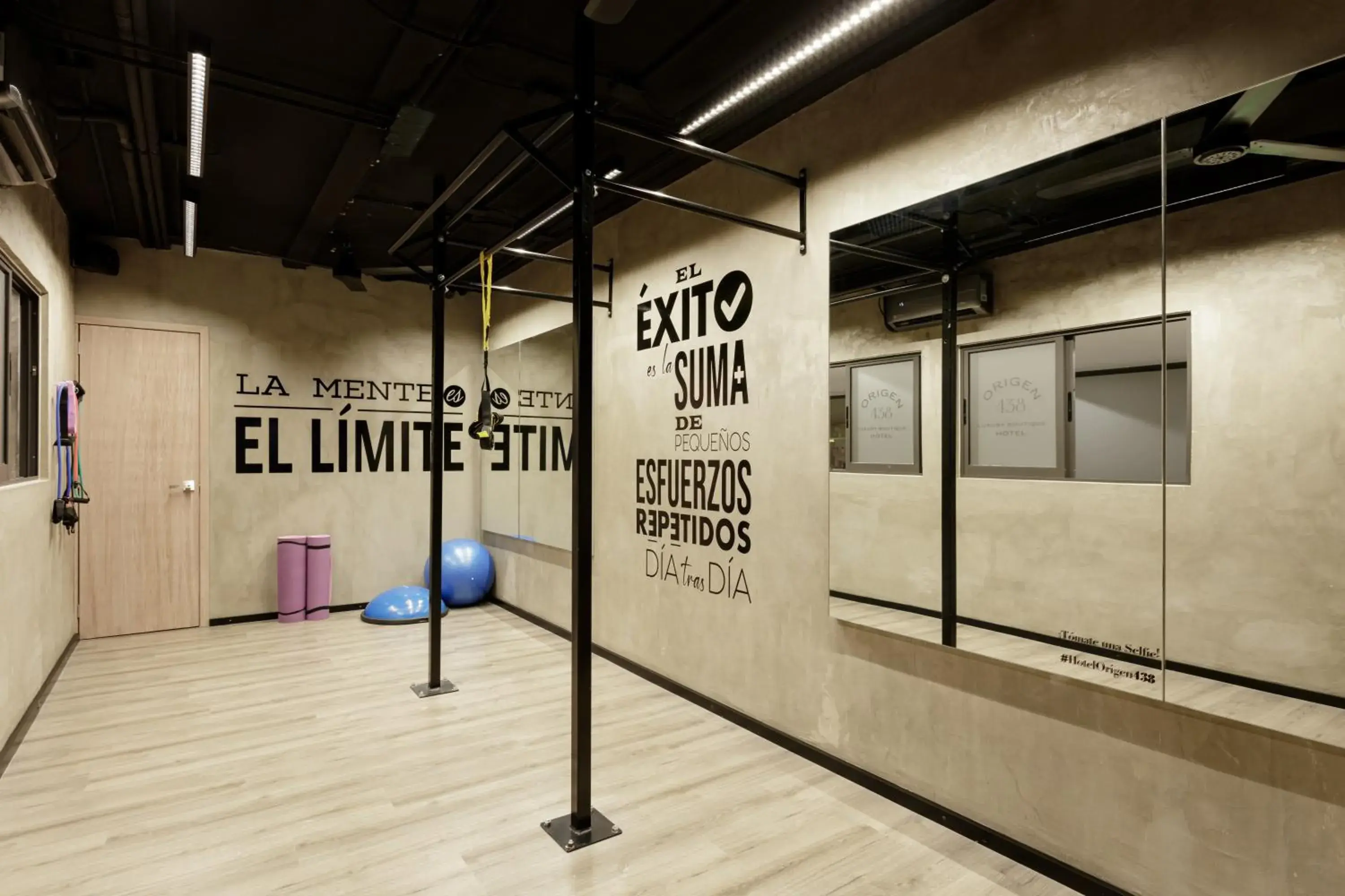 Fitness centre/facilities in Origen 438 Luxury Boutique Hotel Fitness centre/facilities in Origen 438 Luxury Boutique Hotel