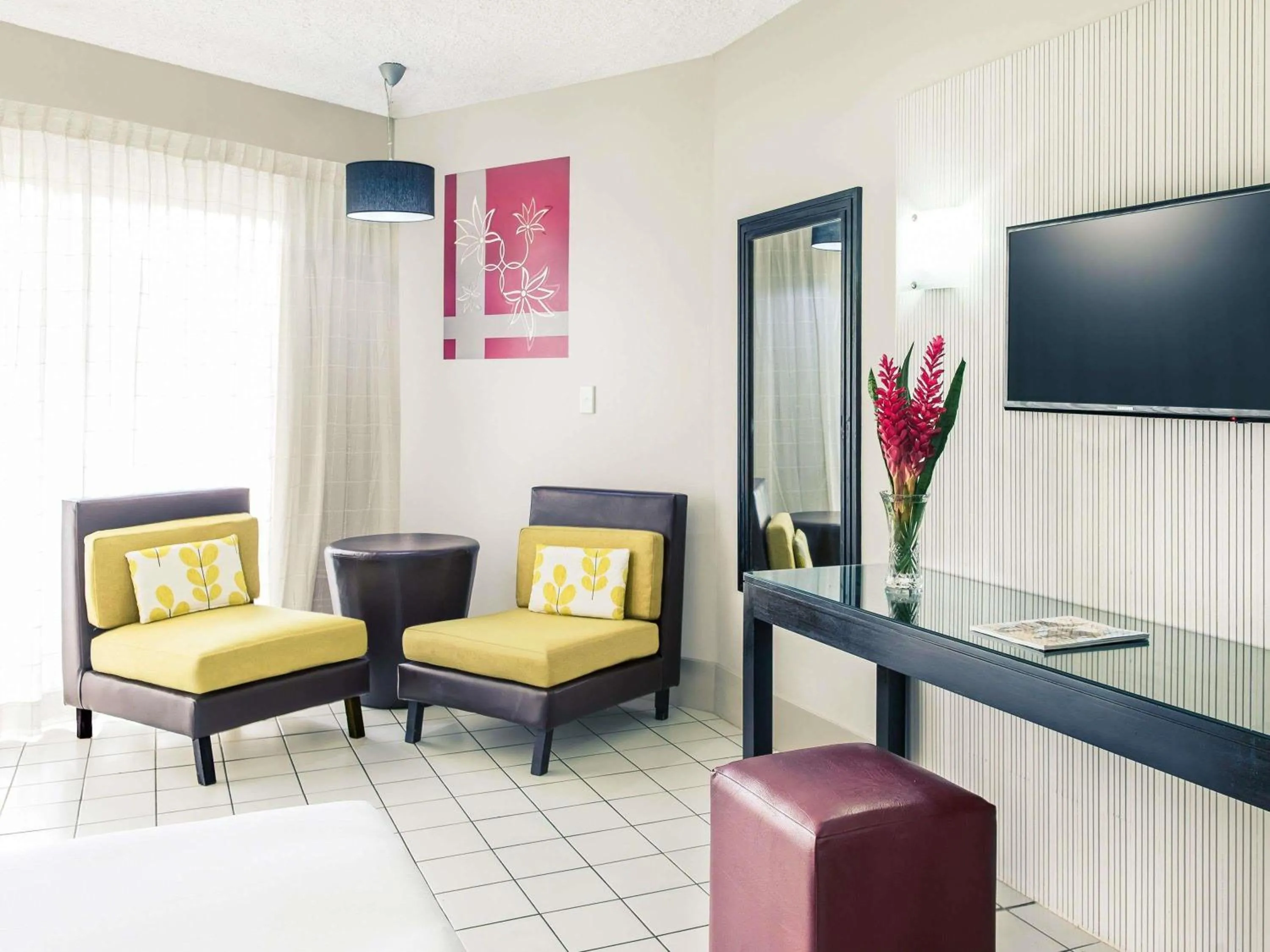 Bedroom in Mercure Nadi