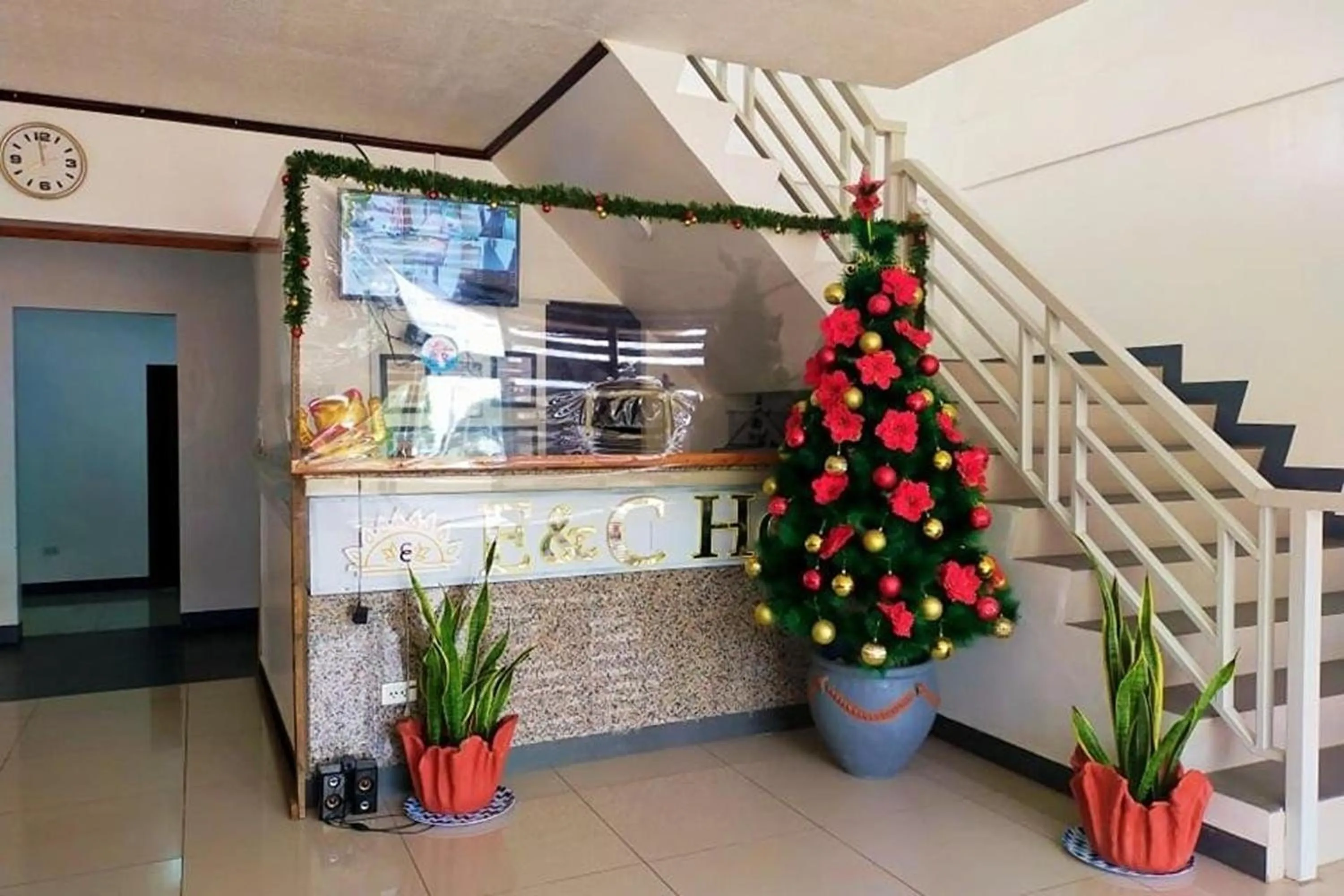 Lobby or reception in EC Hotel near Laoag Airport