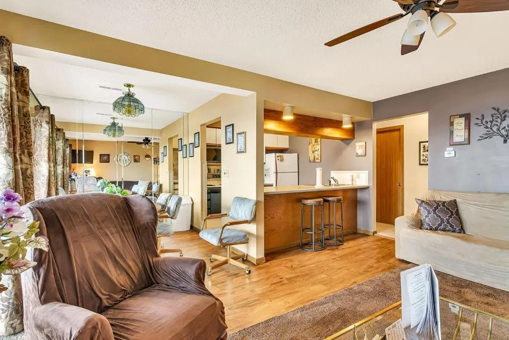 Silver Maple --305--with Boat Slip