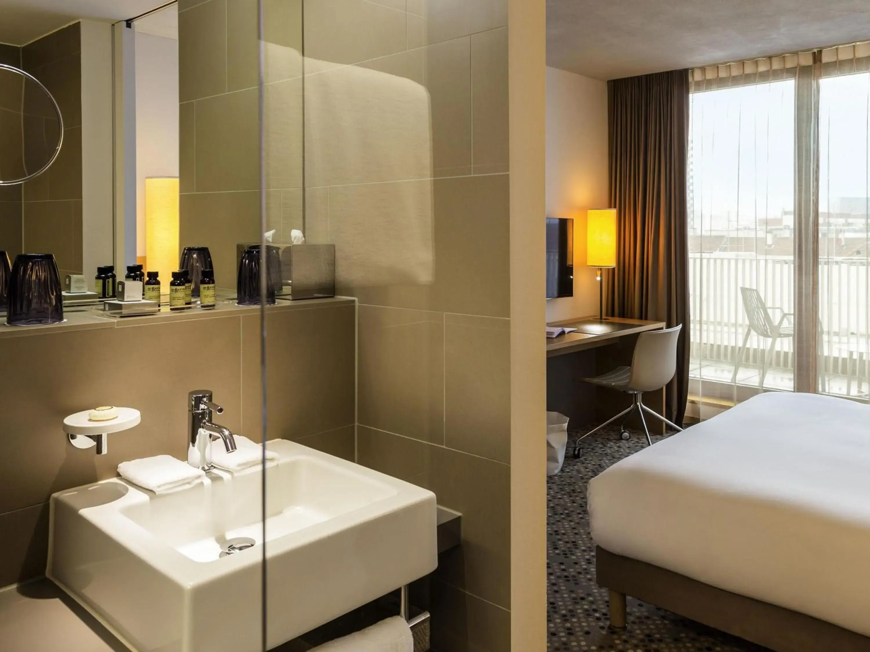 Bedroom, Bed in Pullman Basel Europe Bedroom, Bed in Pullman Basel Europe