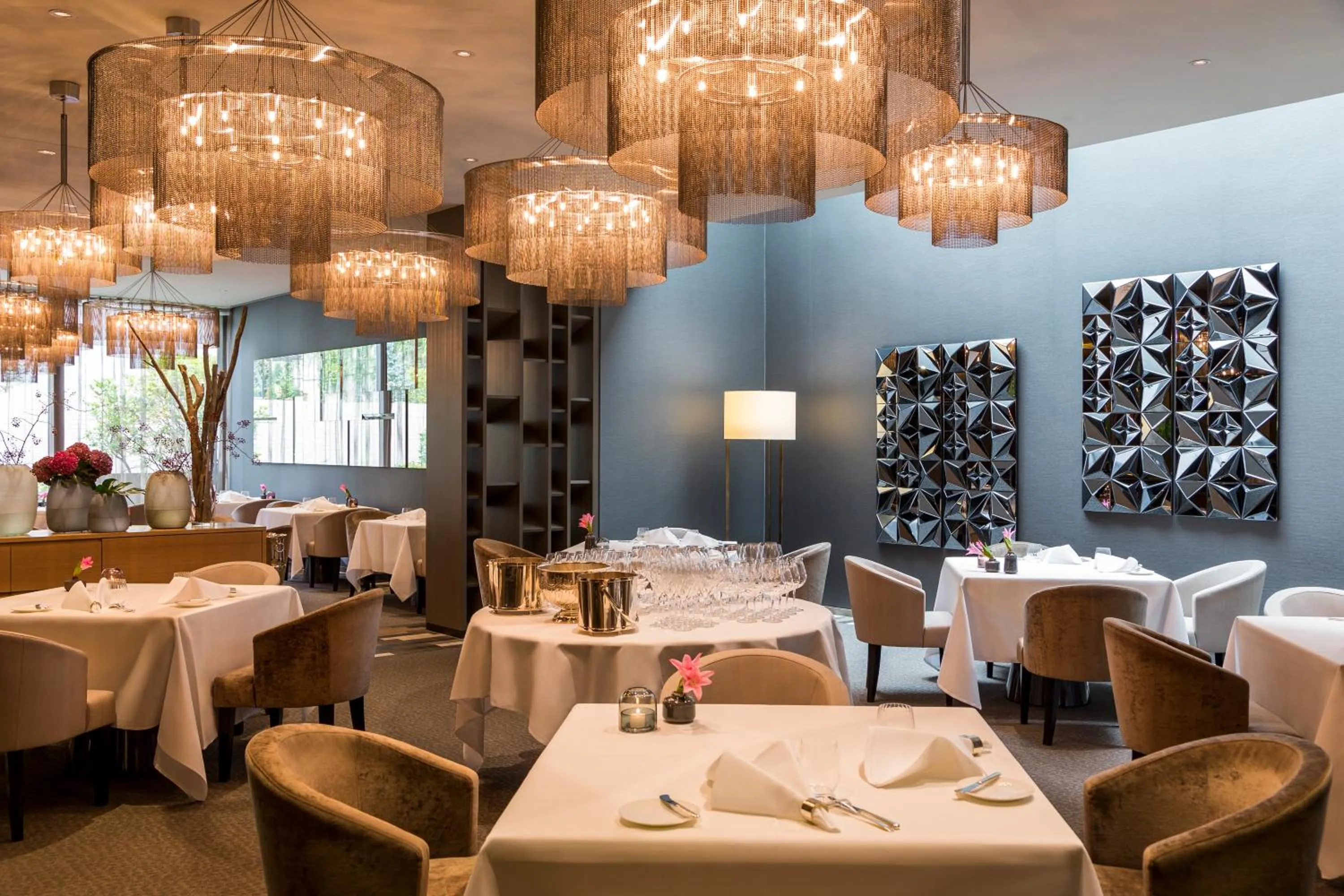 Restaurant/places to eat in Pullman Basel Europe