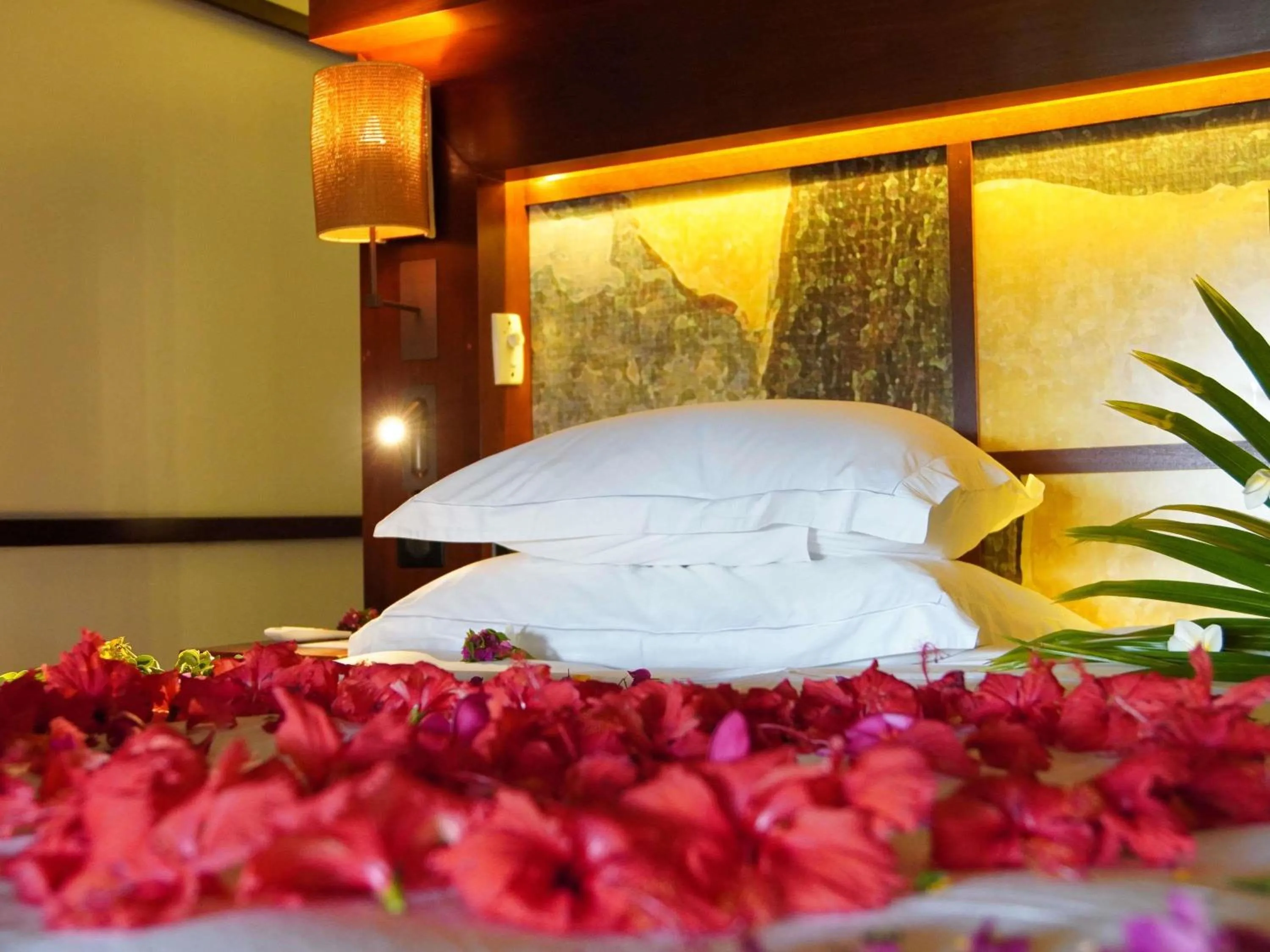 Bedroom in Sofitel Kia Ora Moorea Beach Resort