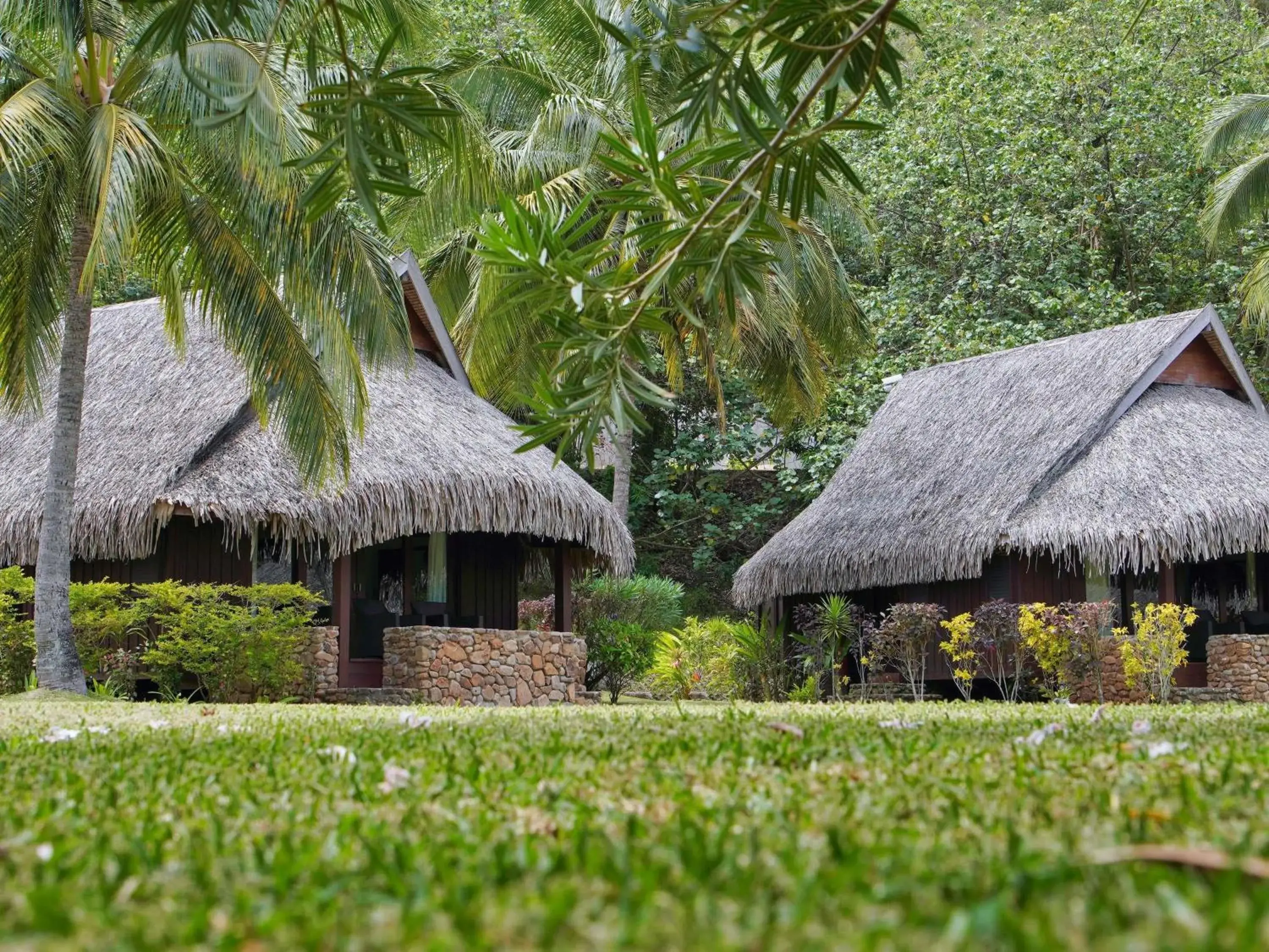 Luxury King Bungalow with Garden View in Sofitel Kia Ora Moorea Beach Resort Luxury King Bungalow with Garden View in Sofitel Kia Ora Moorea Beach Resort