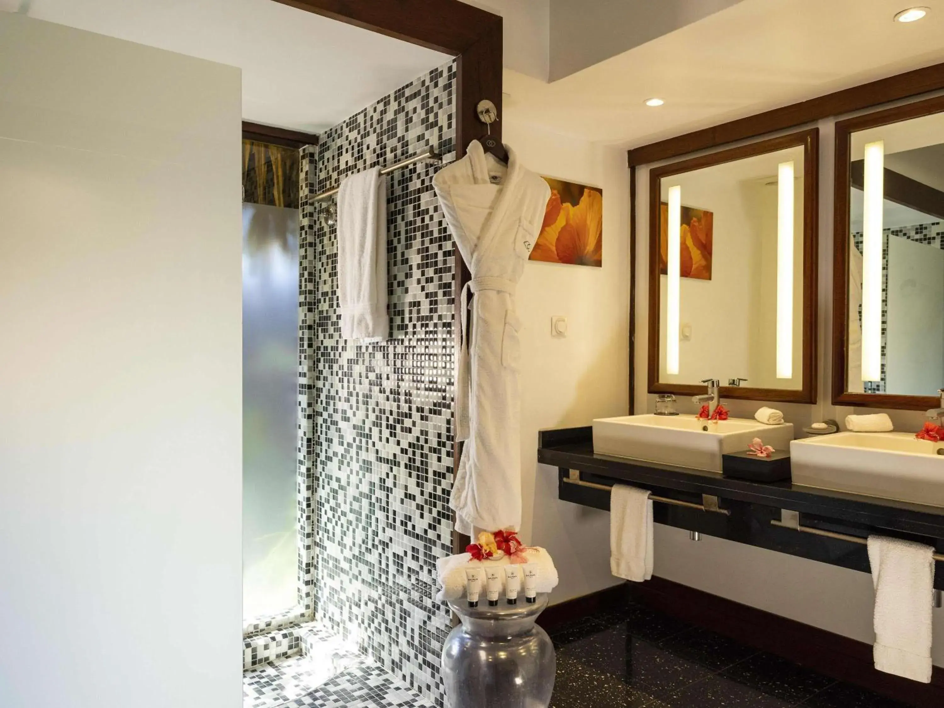 Bedroom in Sofitel Kia Ora Moorea Beach Resort Bedroom in Sofitel Kia Ora Moorea Beach Resort