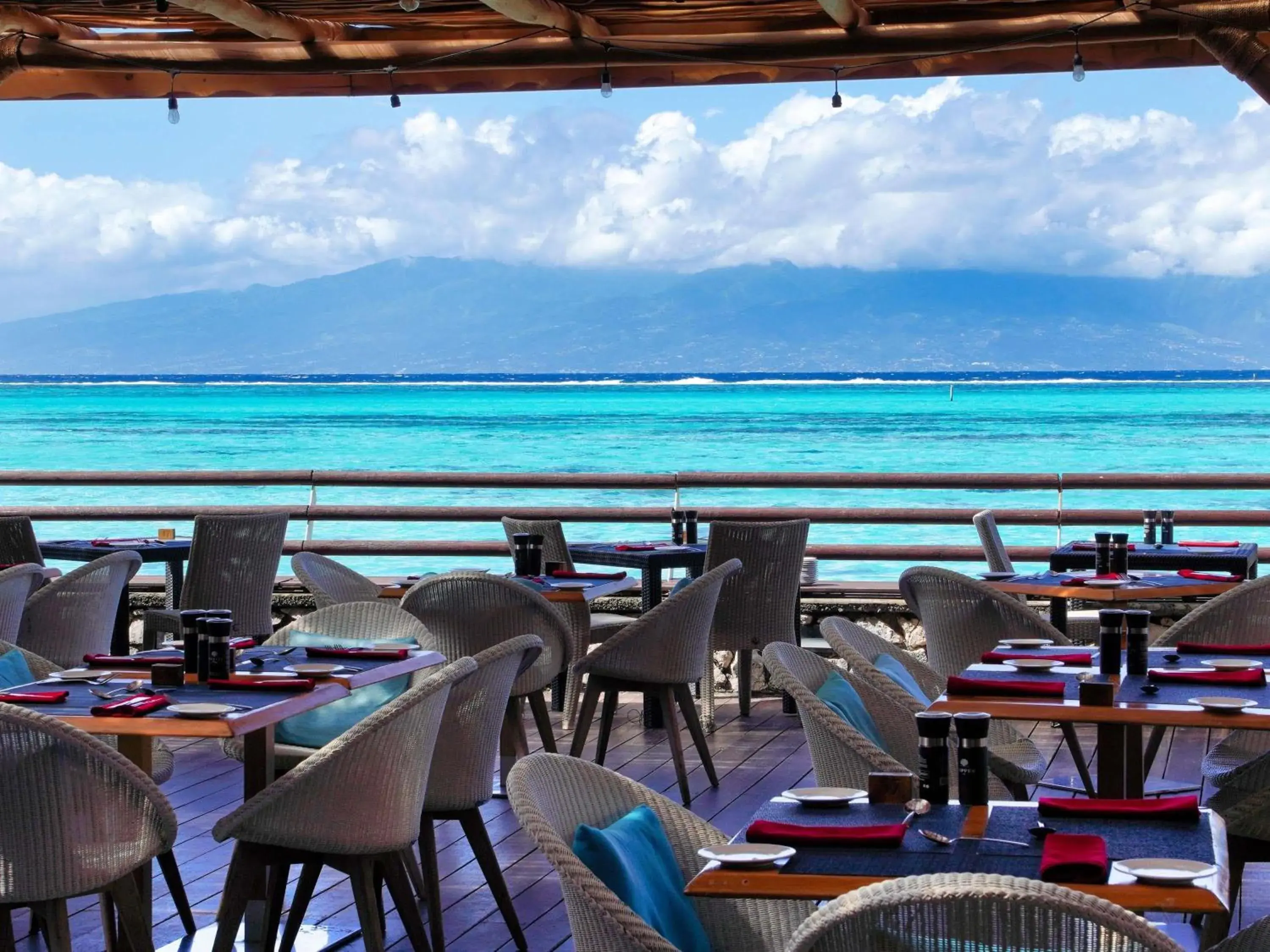 Restaurant/places to eat in Sofitel Kia Ora Moorea Beach Resort Restaurant/places to eat in Sofitel Kia Ora Moorea Beach Resort