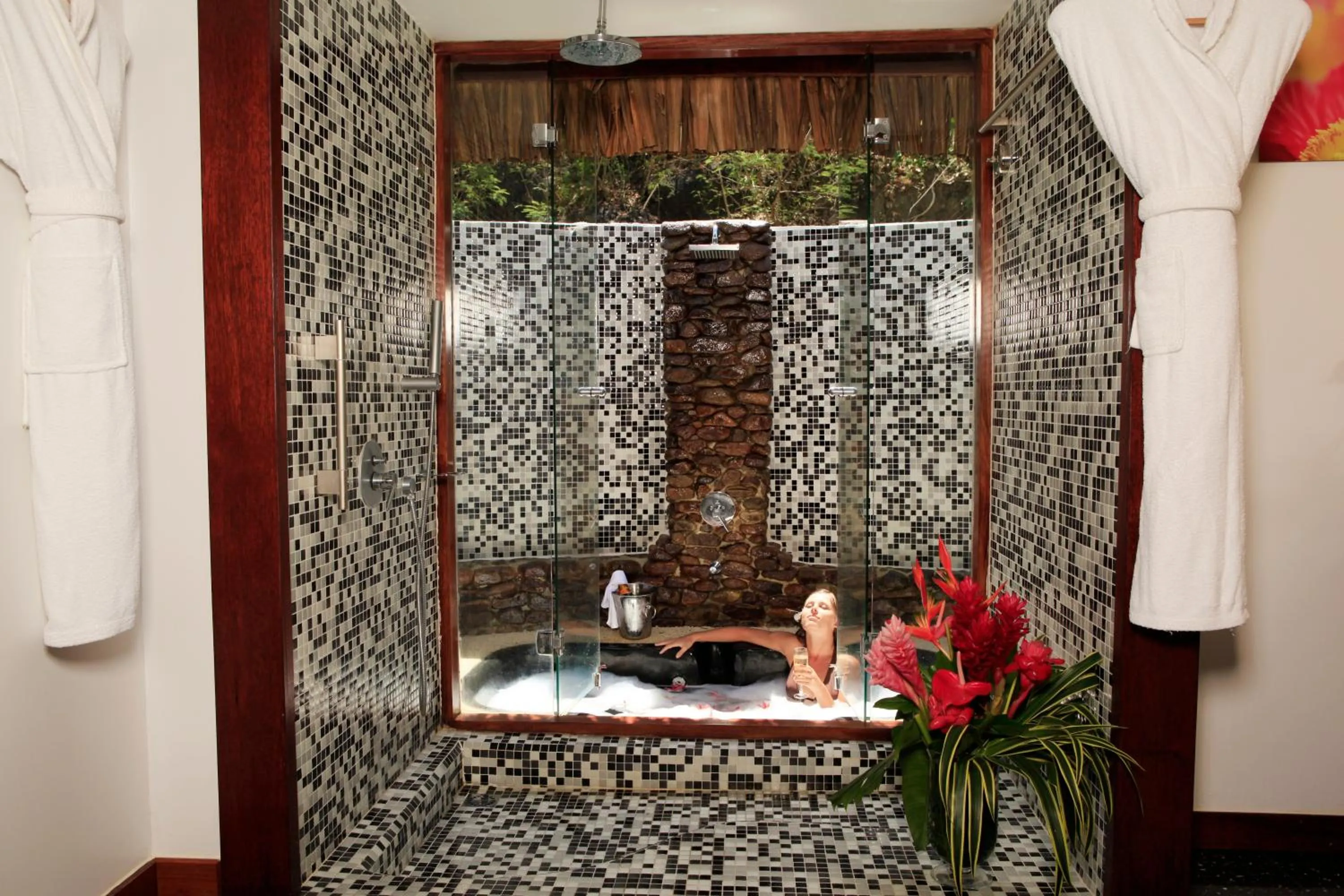 Bath in Sofitel Kia Ora Moorea Beach Resort