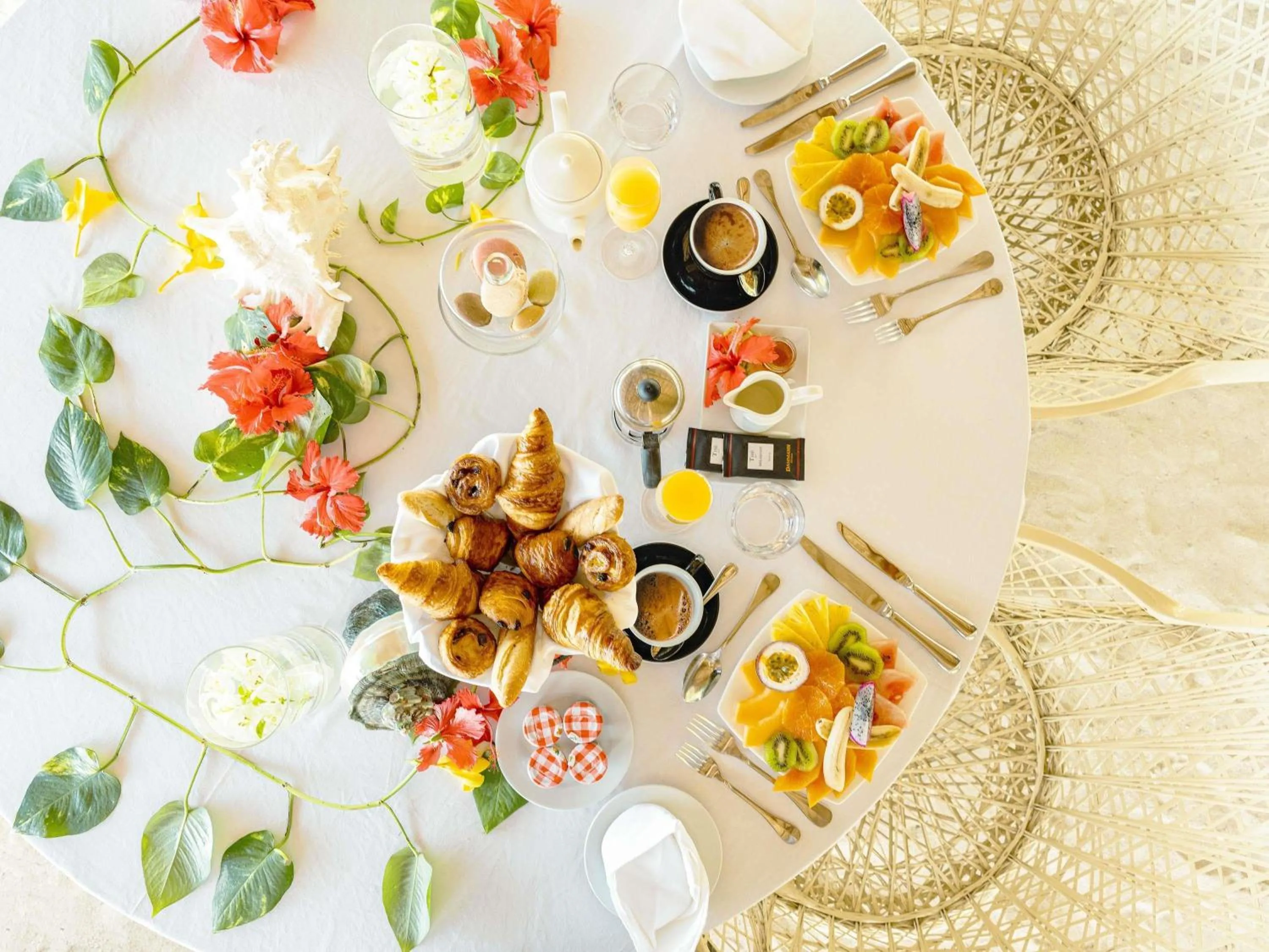 Breakfast in Sofitel Kia Ora Moorea Beach Resort