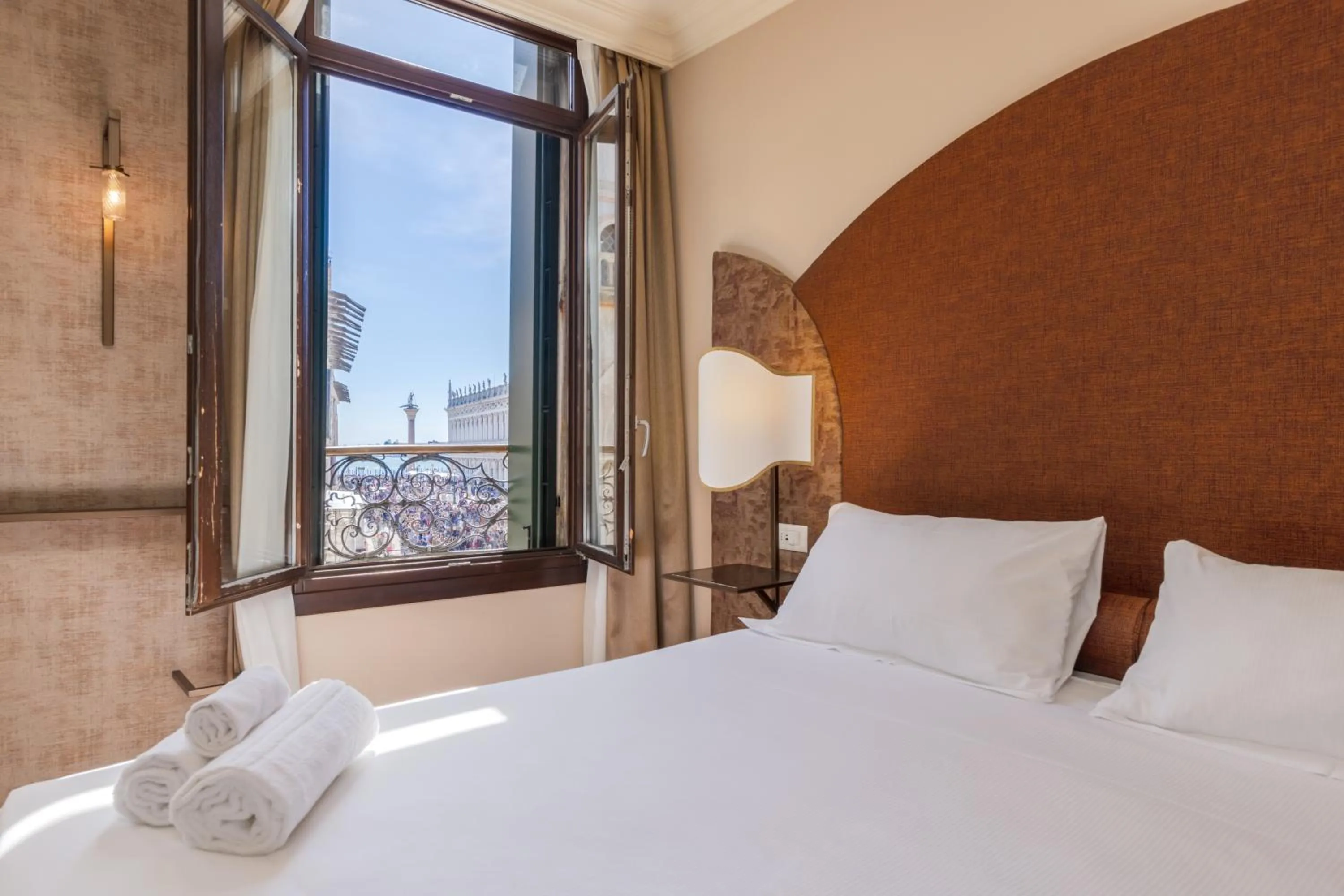 Bedroom, Bed in 286 Piazza San Marco - Relais il Doge