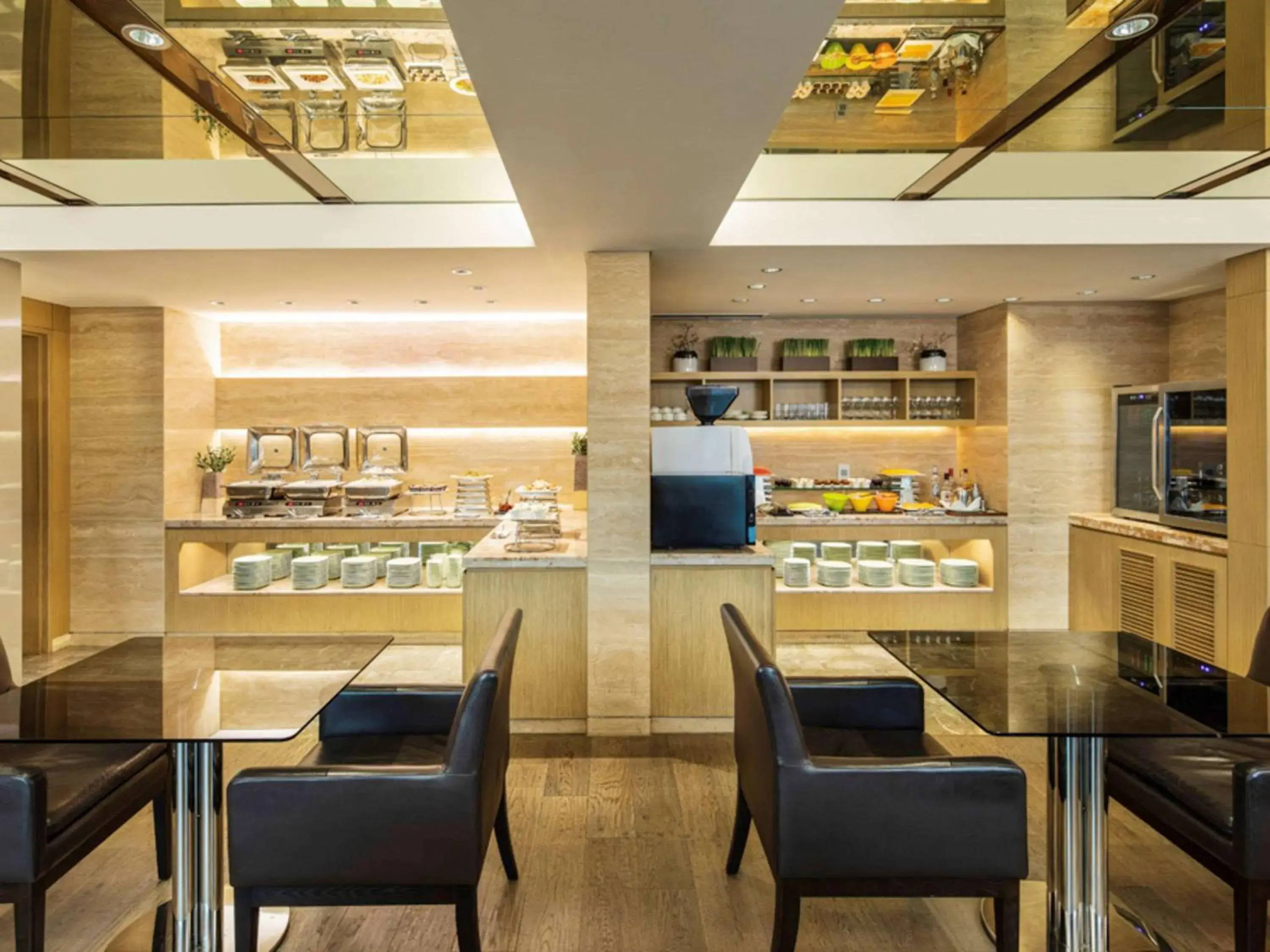 Property building in Novotel Ambassador Seoul Gangnam Property building in Novotel Ambassador Seoul Gangnam