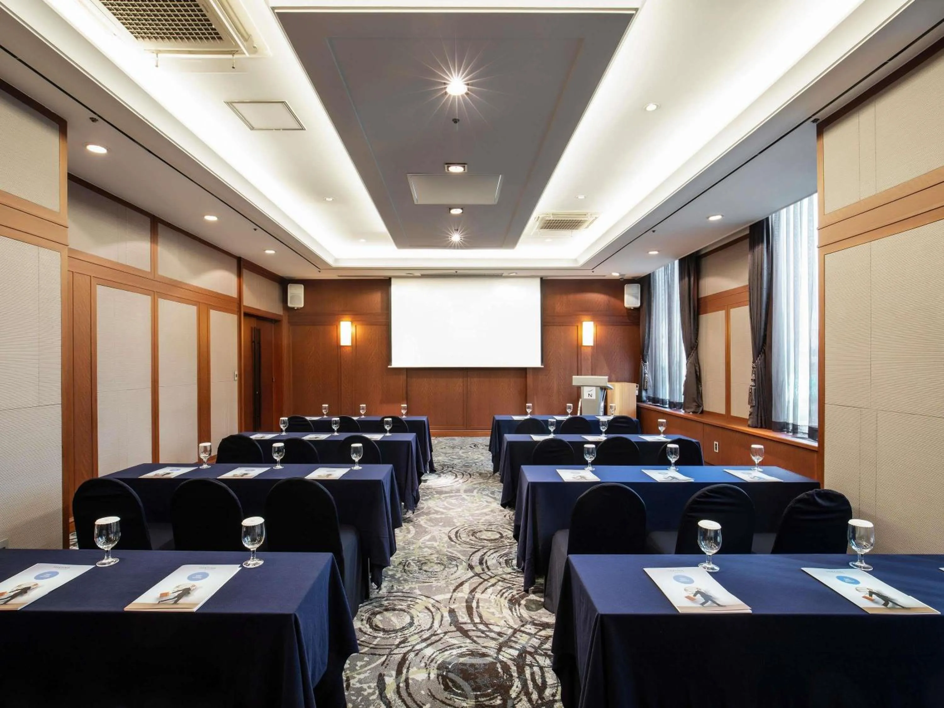 Meeting/conference room in Novotel Ambassador Seoul Gangnam