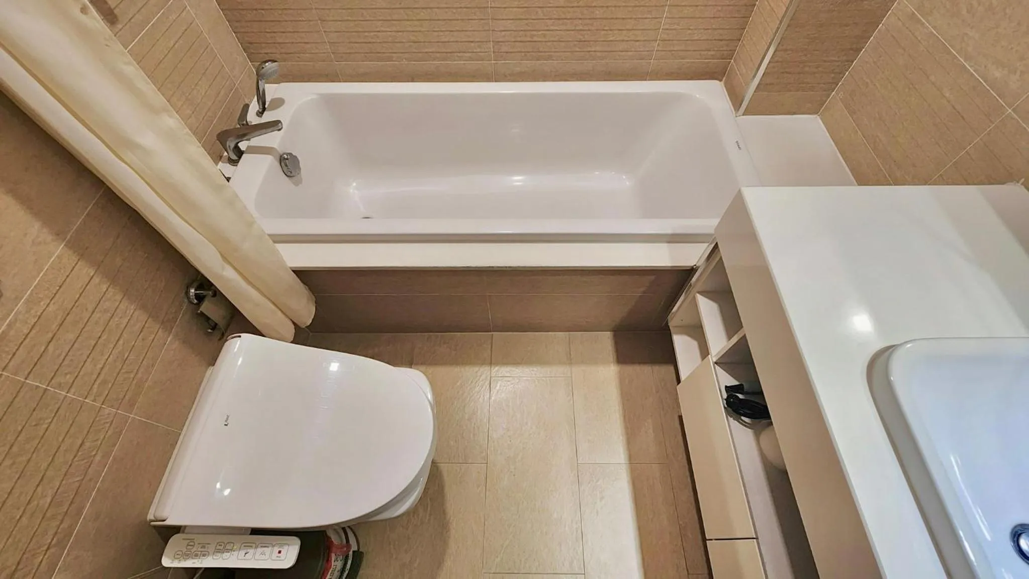 Toilet in Vinhomes Metropolis Residence