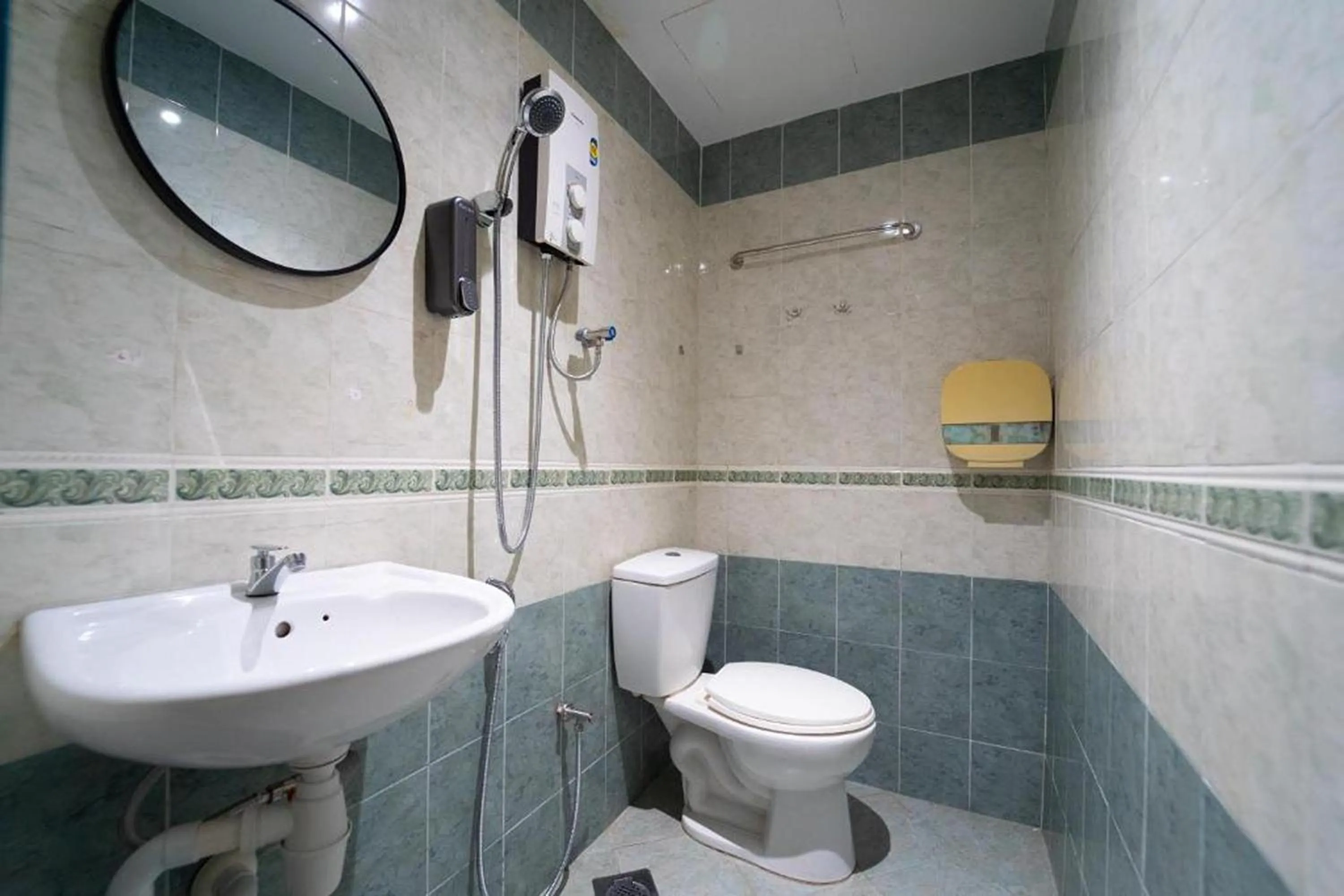 Bathroom in The Colony by Cactus Hotel Johor Jaya