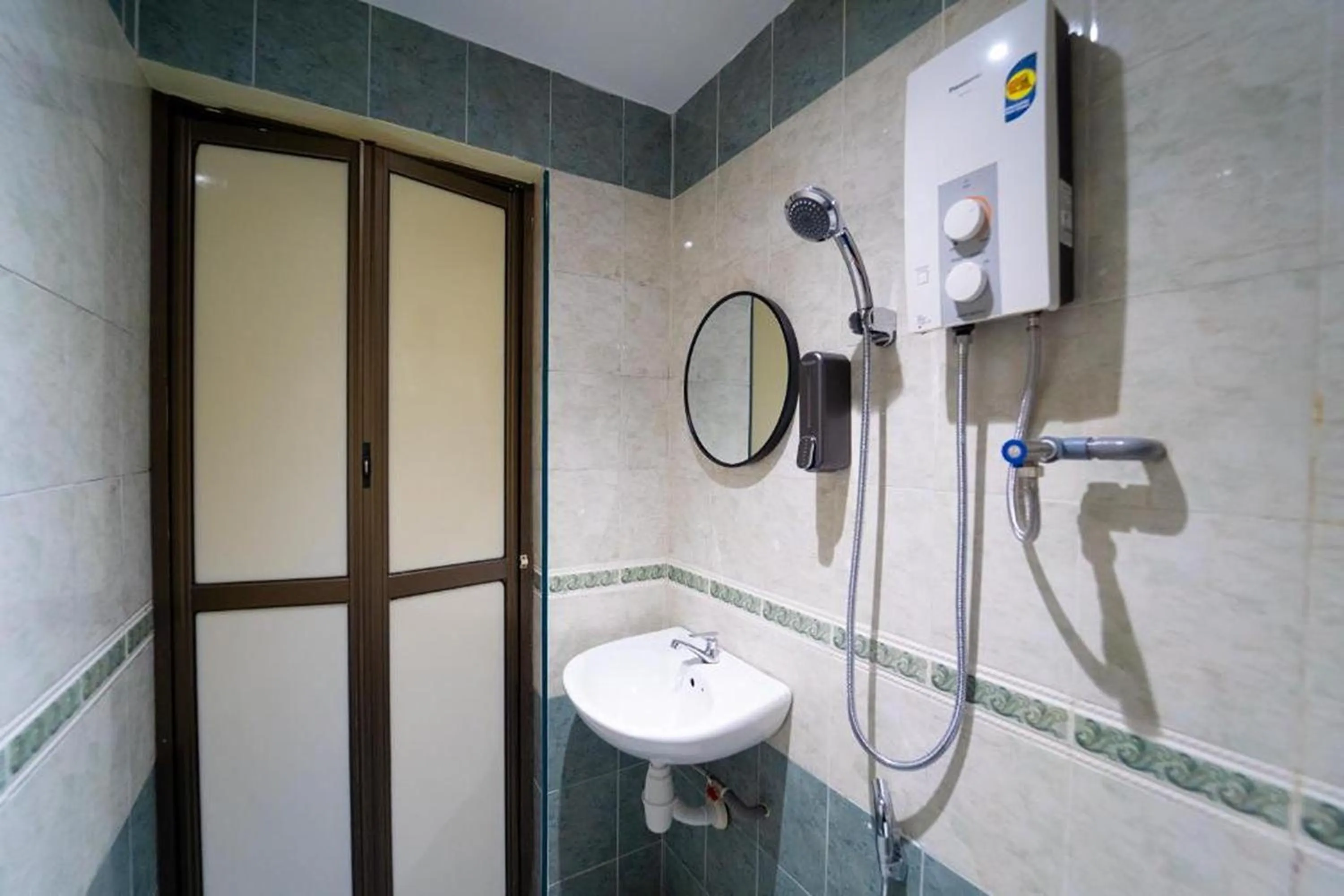 Bathroom in The Colony by Cactus Hotel Johor Jaya