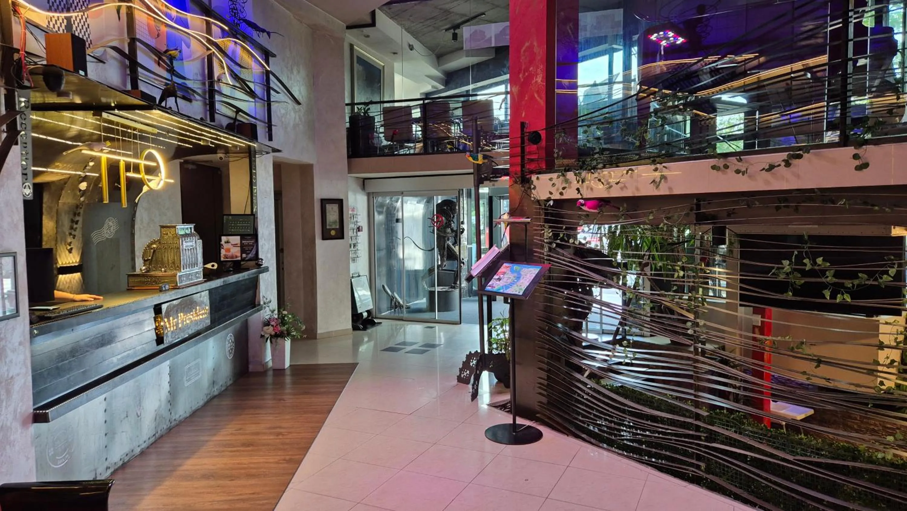 Lobby or reception in Design Hotel Mr President