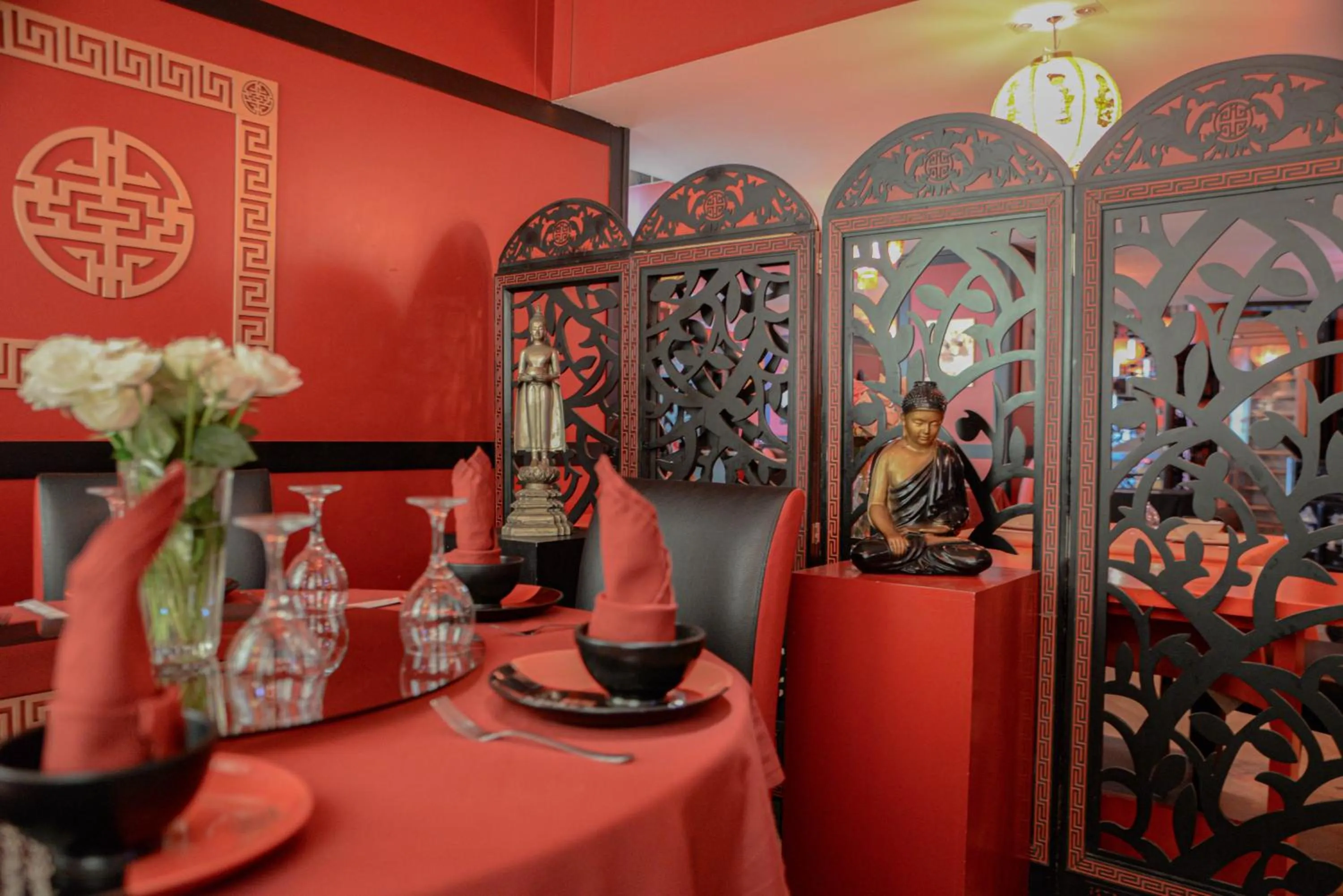 Restaurant/places to eat in Intouriste Hôtel & Suites