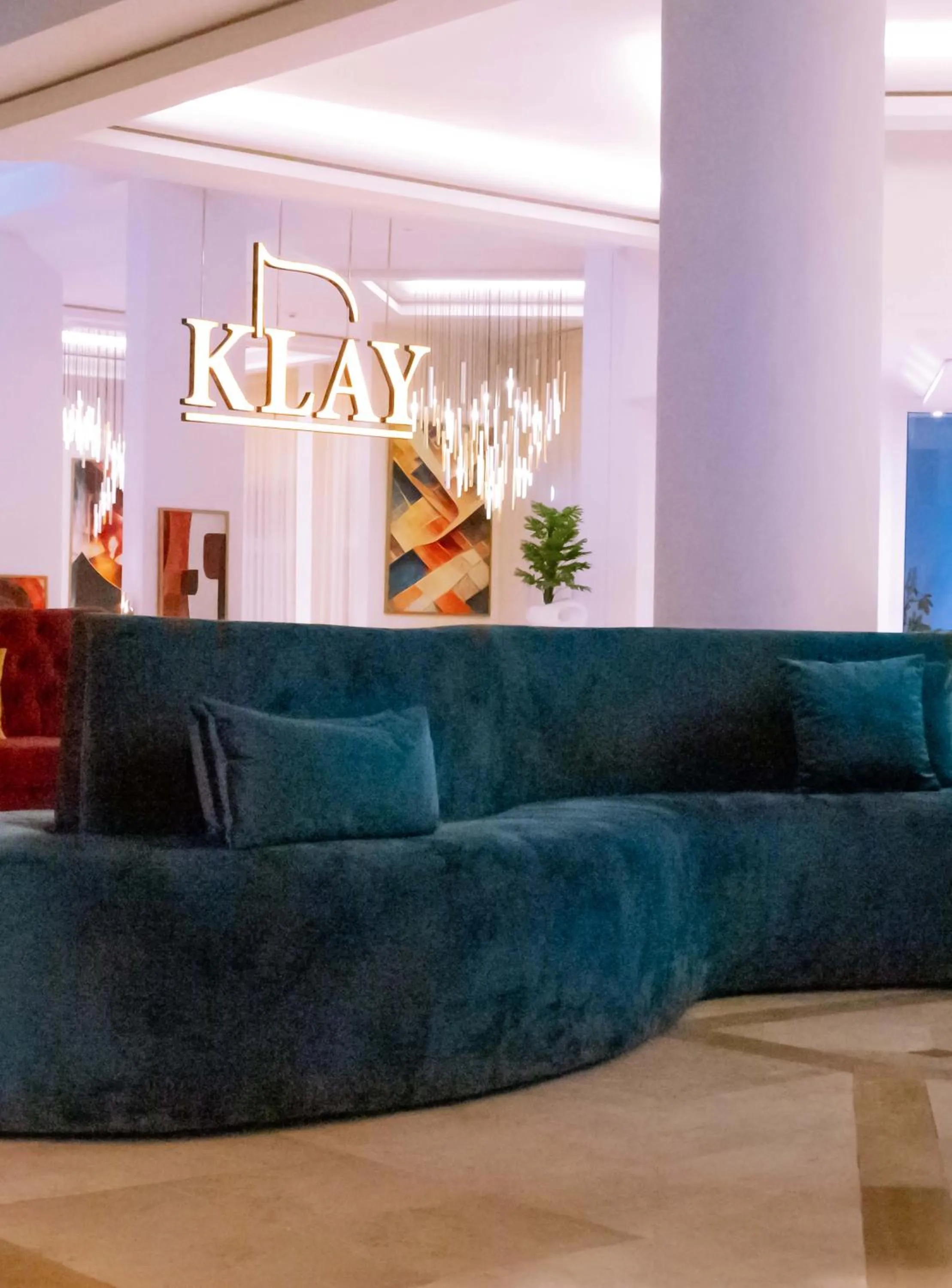 Lobby or reception in Intouriste Hôtel & Suites