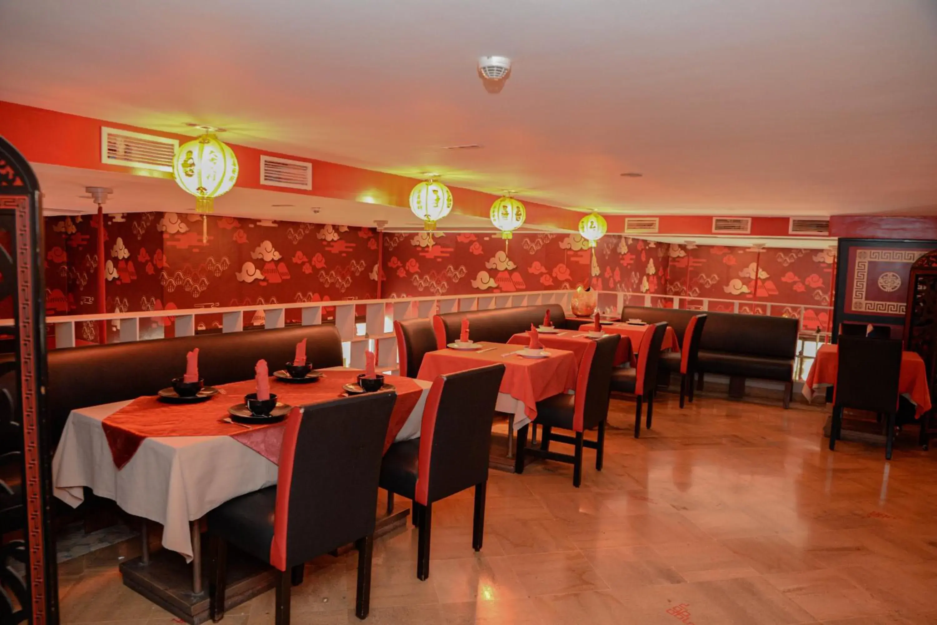 Restaurant/places to eat in Intouriste Hôtel & Suites Restaurant/places to eat in Intouriste Hôtel & Suites