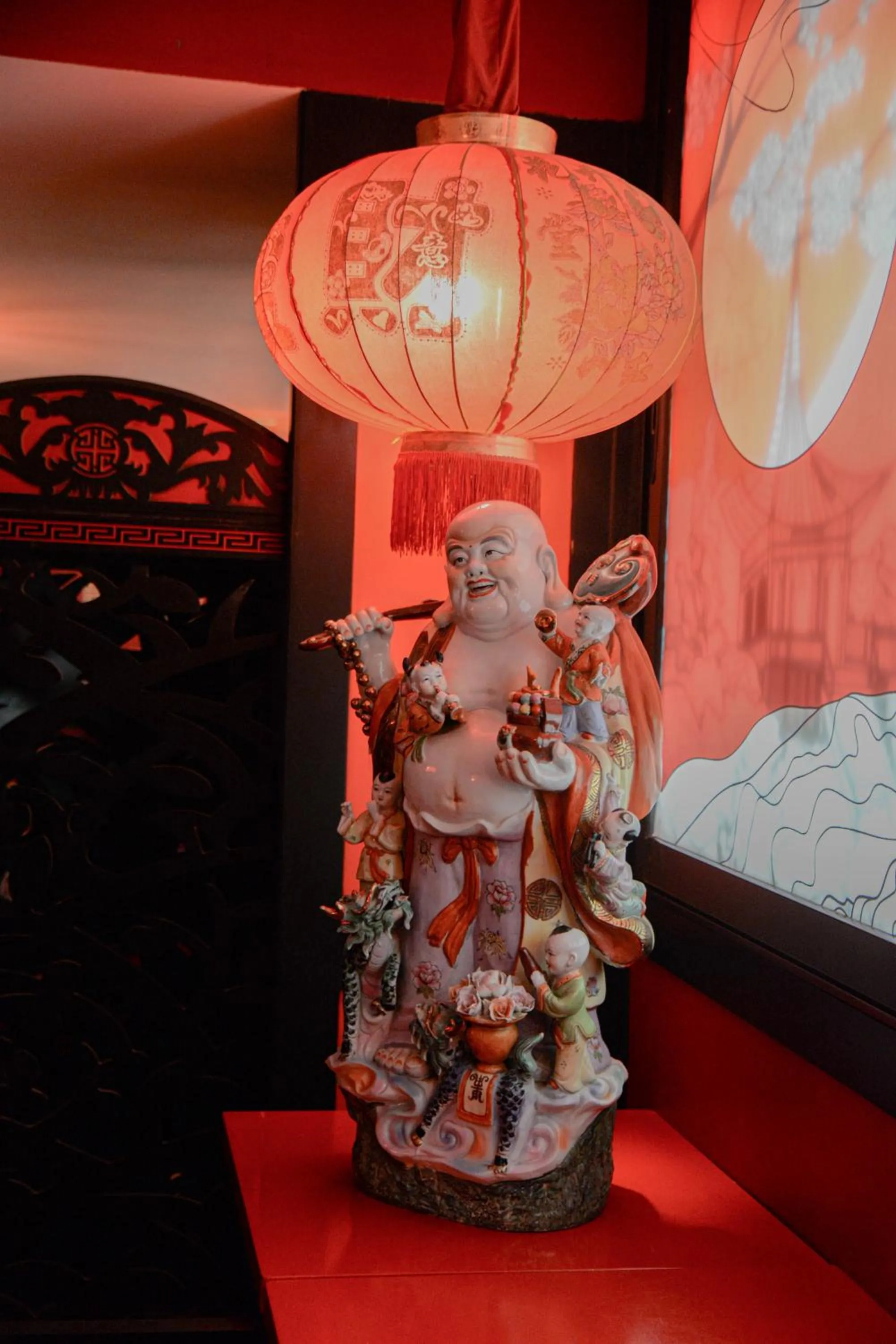 Restaurant/places to eat in Intouriste Hôtel & Suites