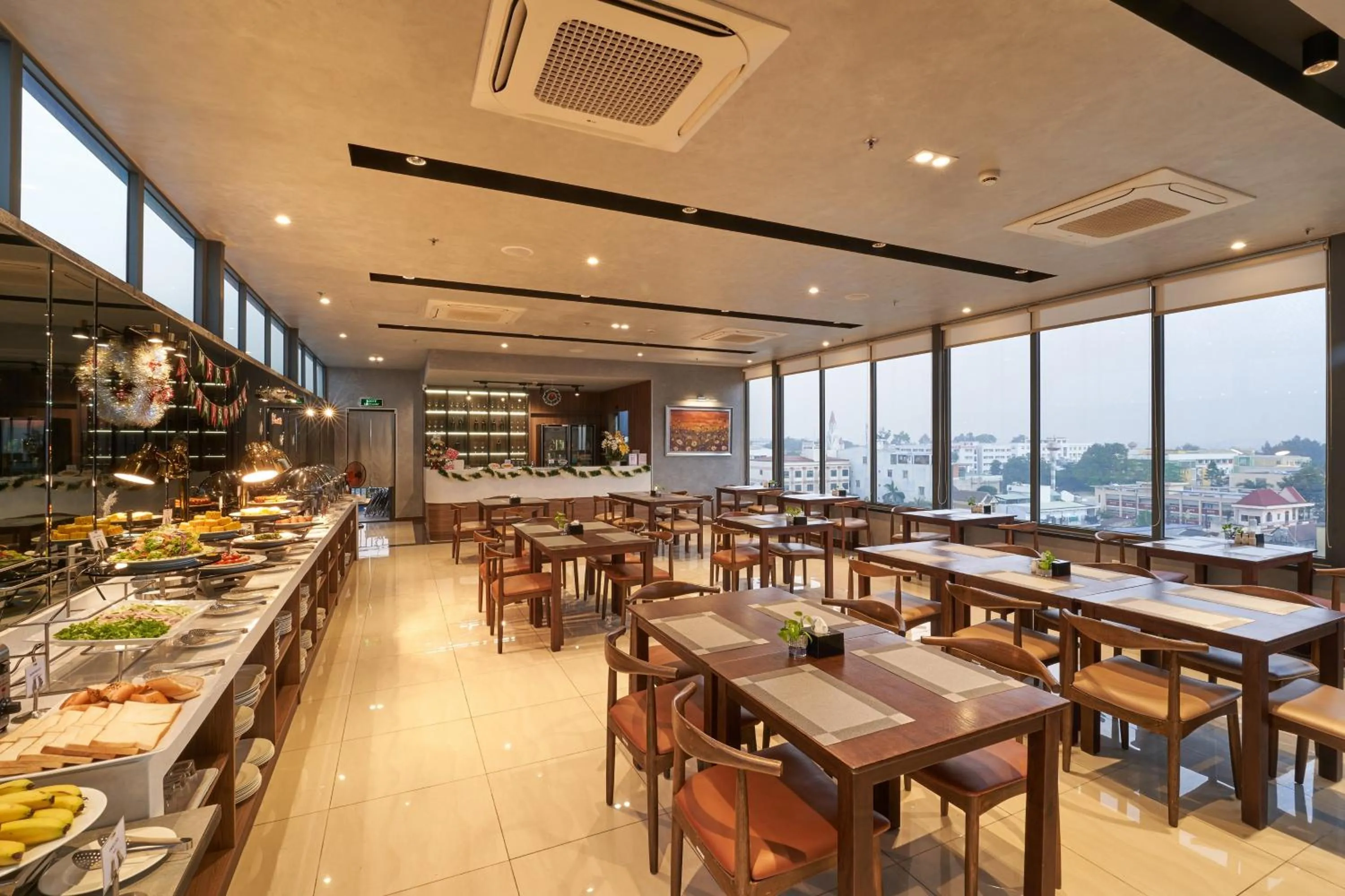 Restaurant/places to eat in Bcons PS Hotel and Apartment- Newly Opened Hotel