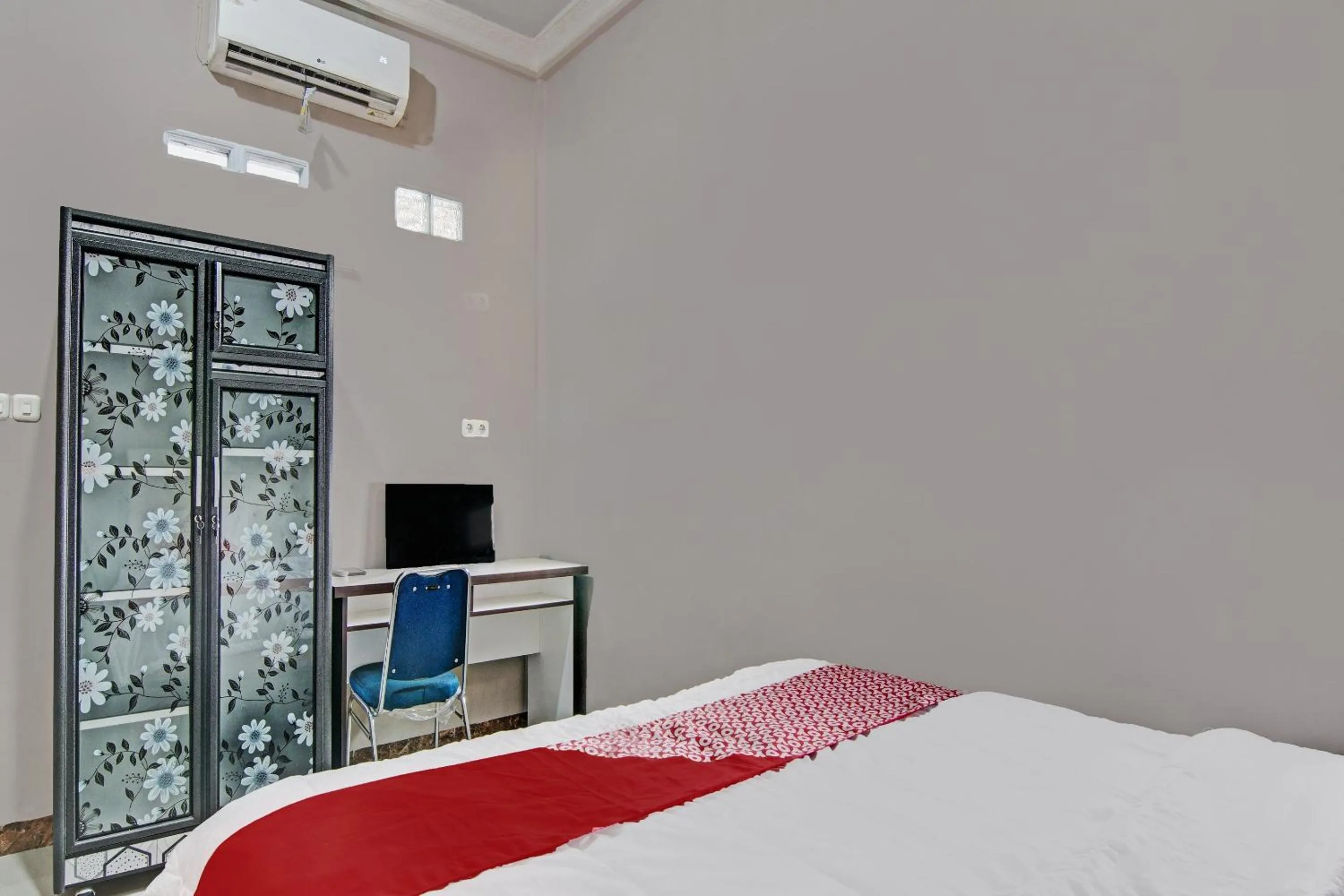 Bedroom, Bed in Hotel O Putri Homestay Syariah Near SPBU 14.282.694 (Air Hitam)