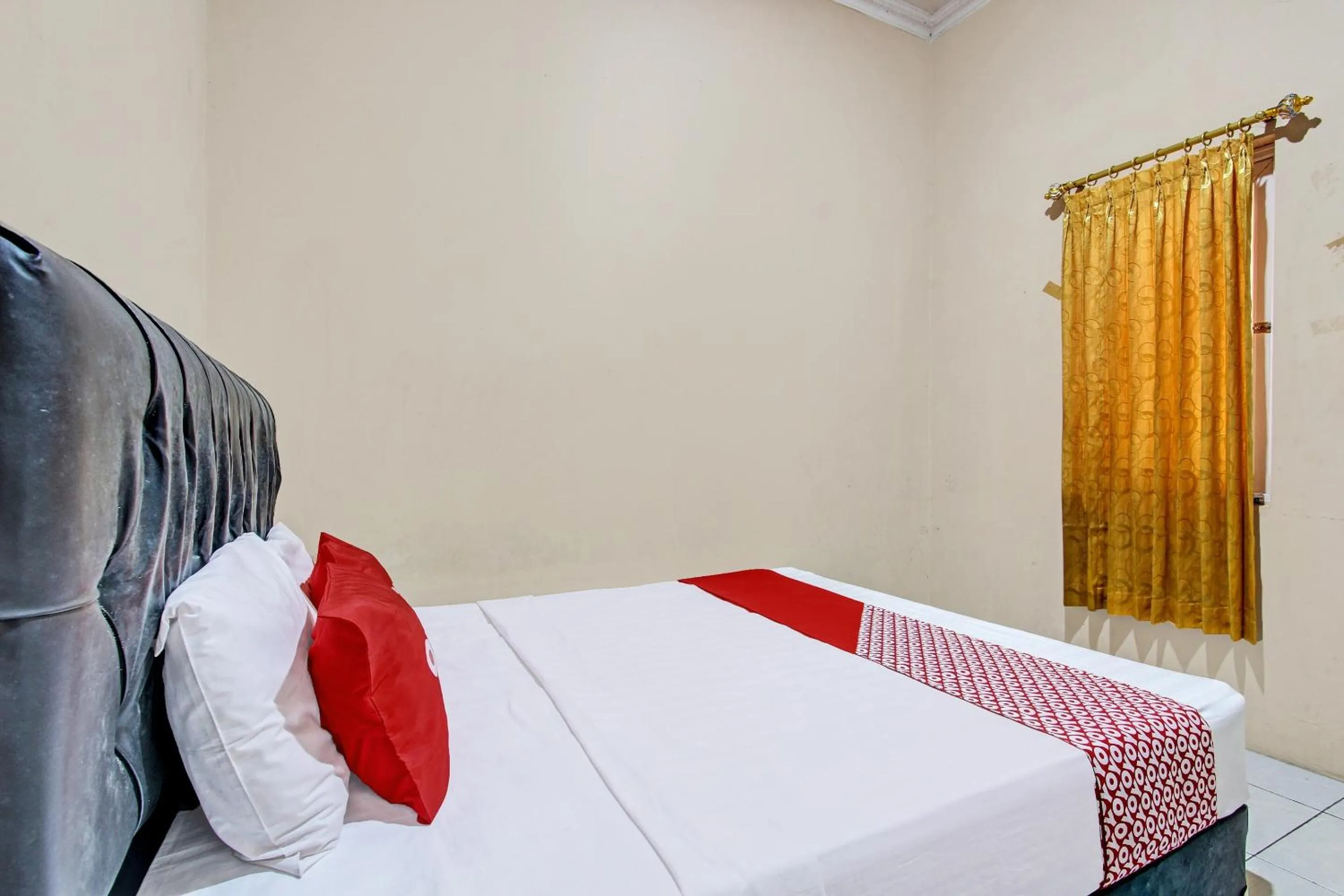 Bedroom, Bed in OYO 92459 Cahyo Kost 2
