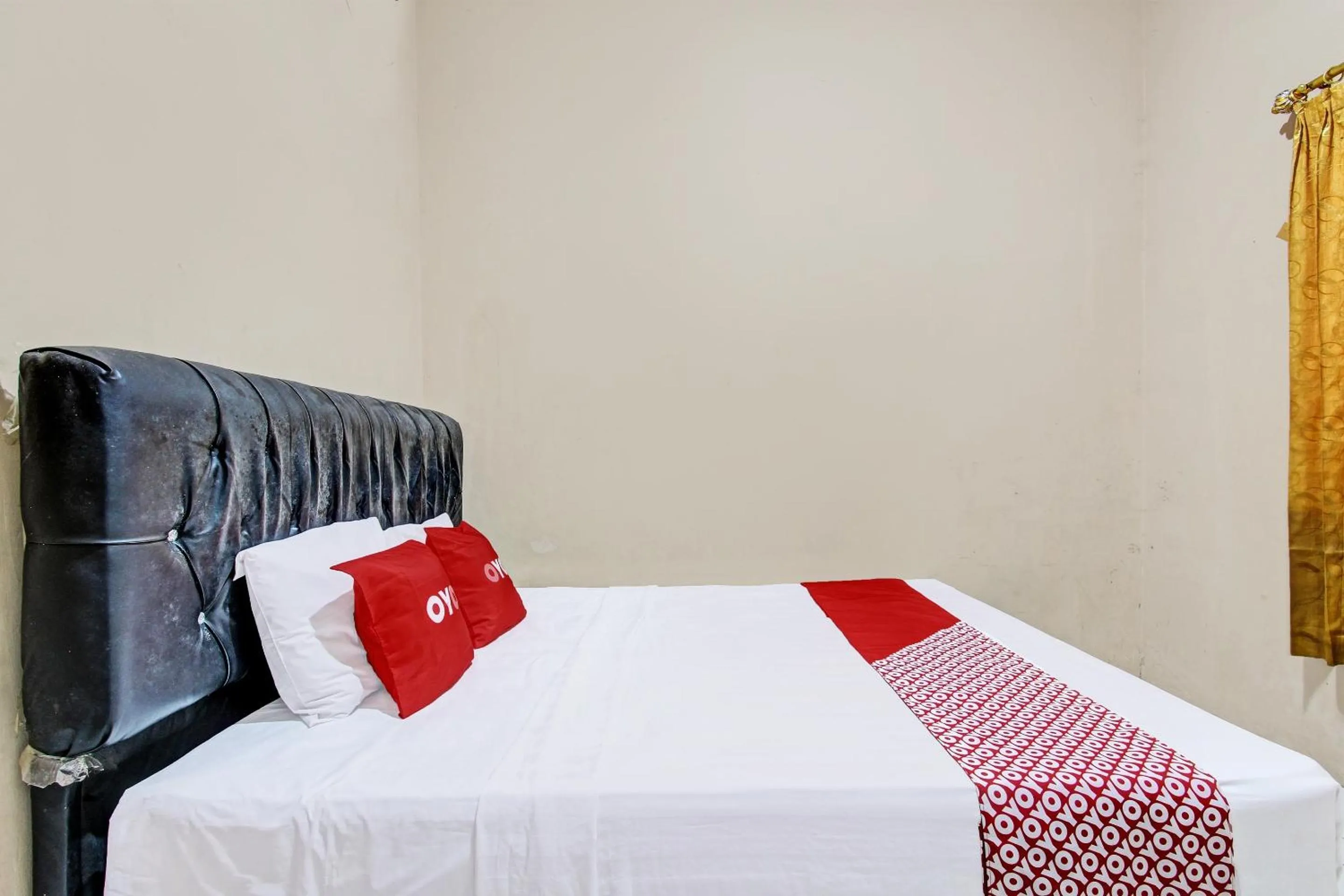 Bedroom, Bed in OYO 92459 Cahyo Kost 2