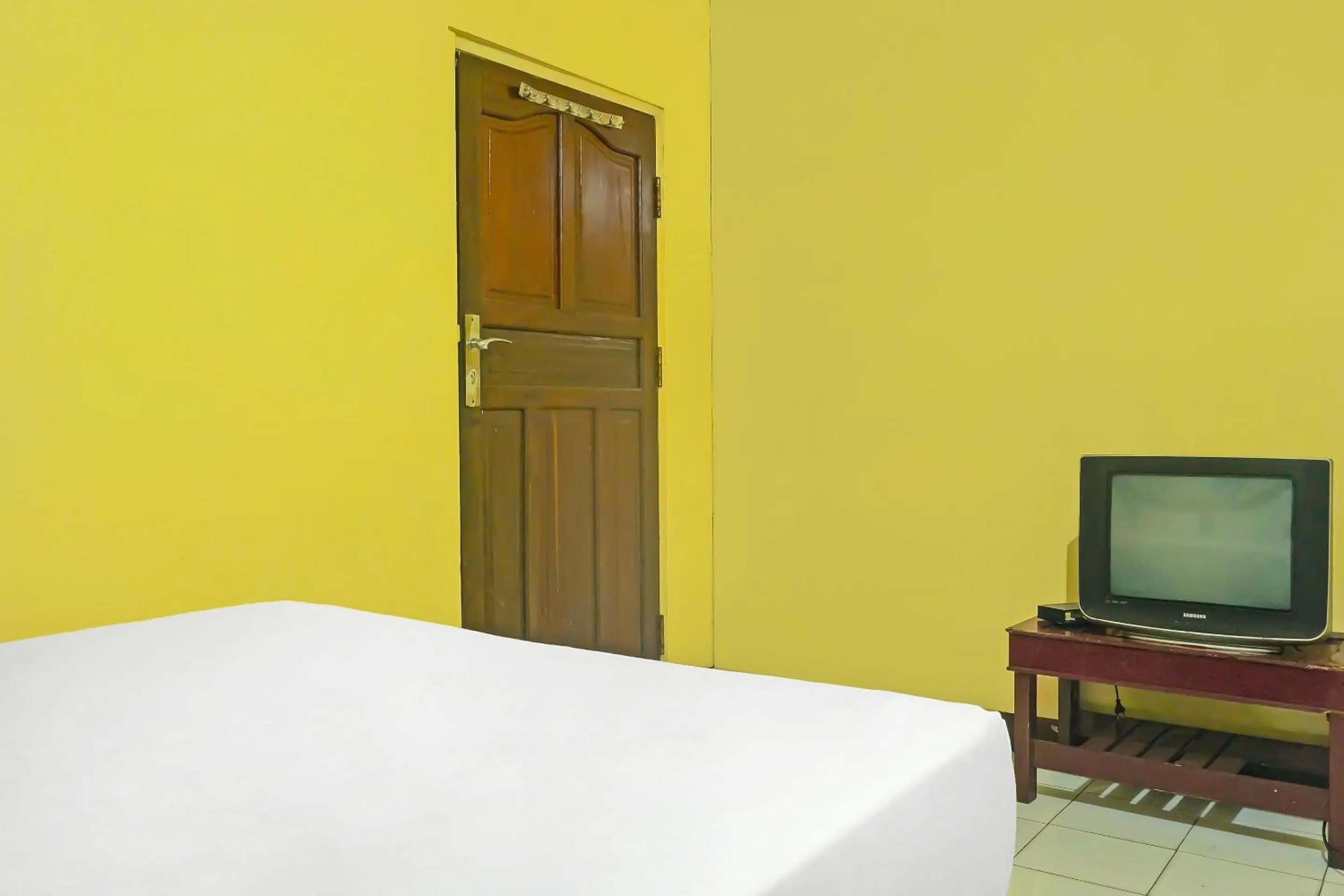 Bedroom, Bed in SPOT ON 92466 Adam Kost Syariah