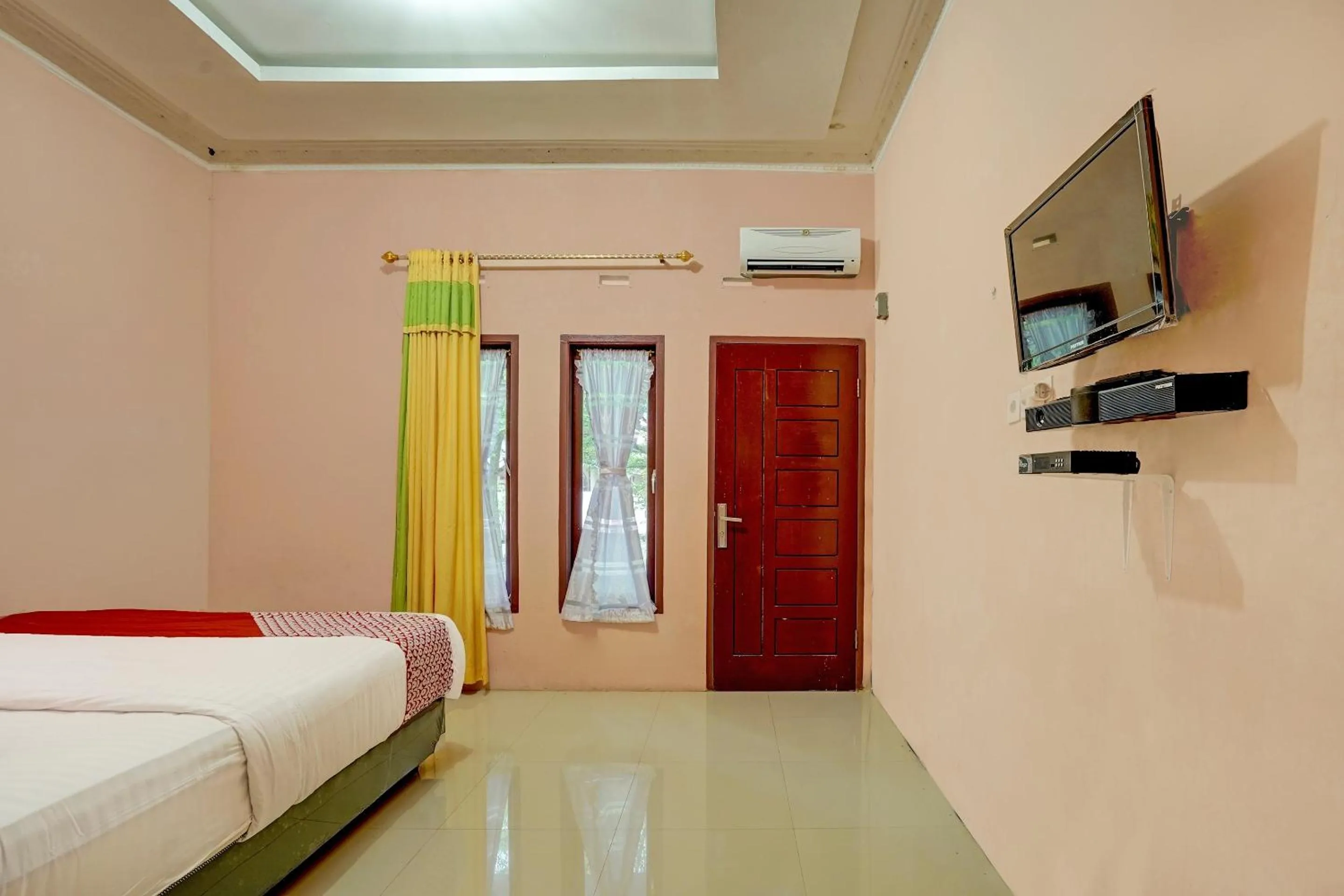 Bedroom, Bed in Hotel O Efniati Homestay Syariah