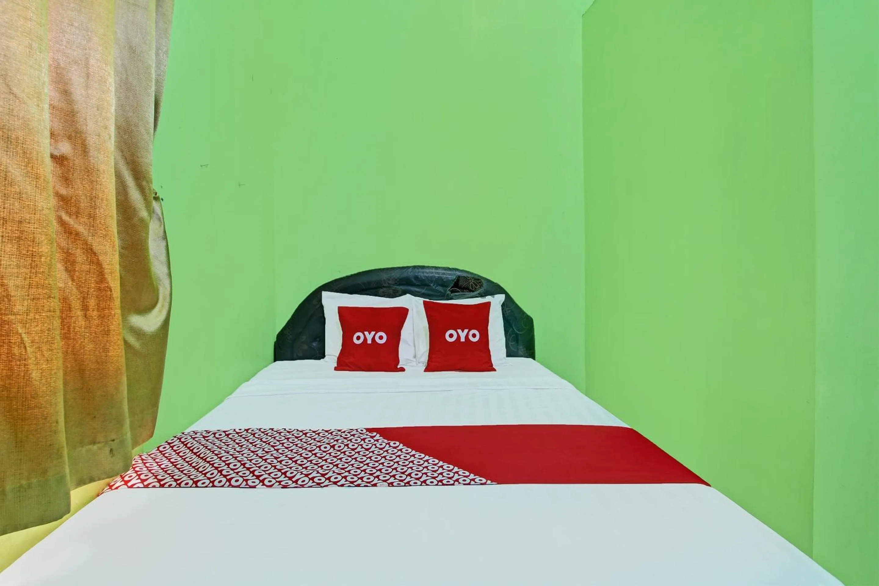 Bedroom, Bed in Hotel O Cahyo Kost 1