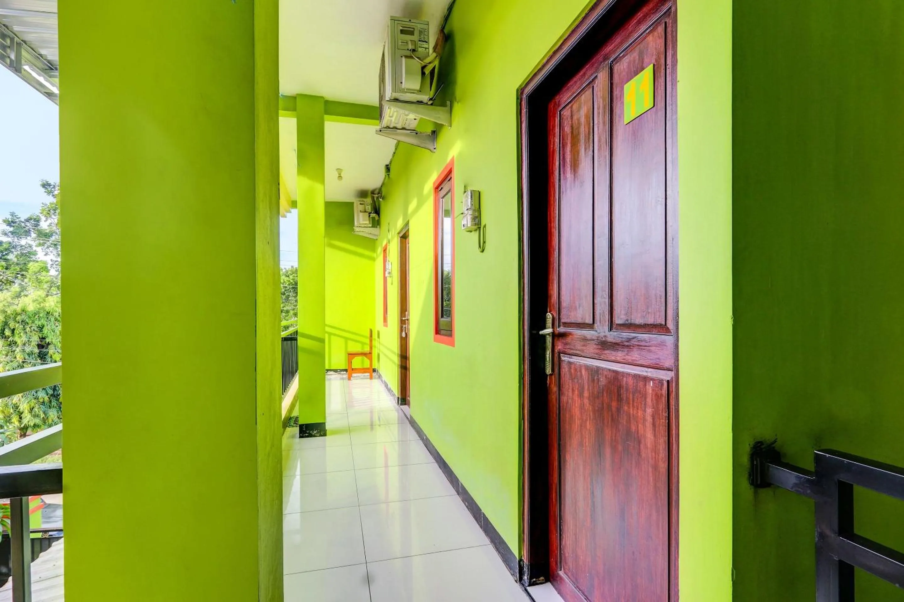 Lobby or reception in Hotel O Cahyo Kost 1