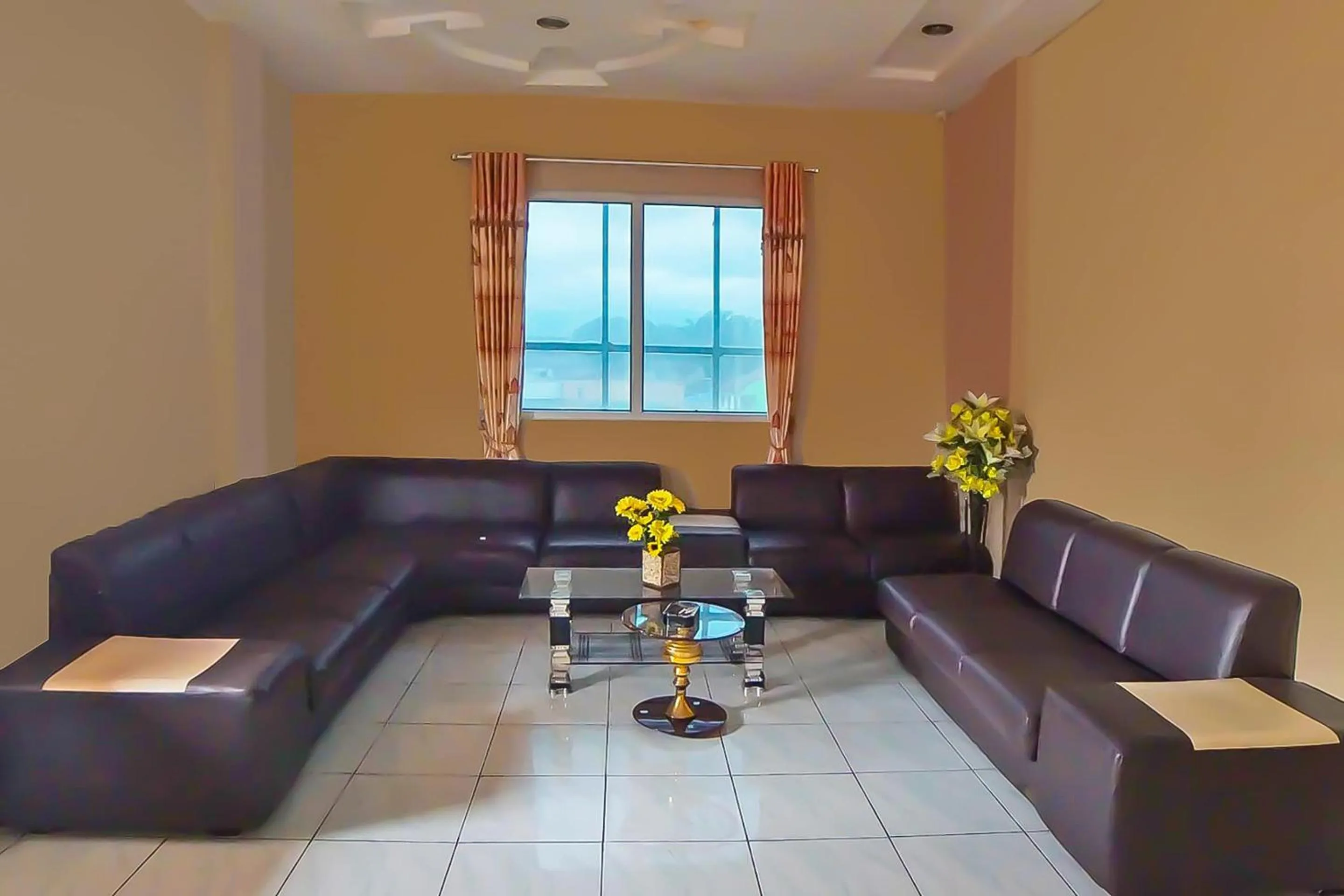 Lobby or reception in OYO 92463 Deli Hotel Medan