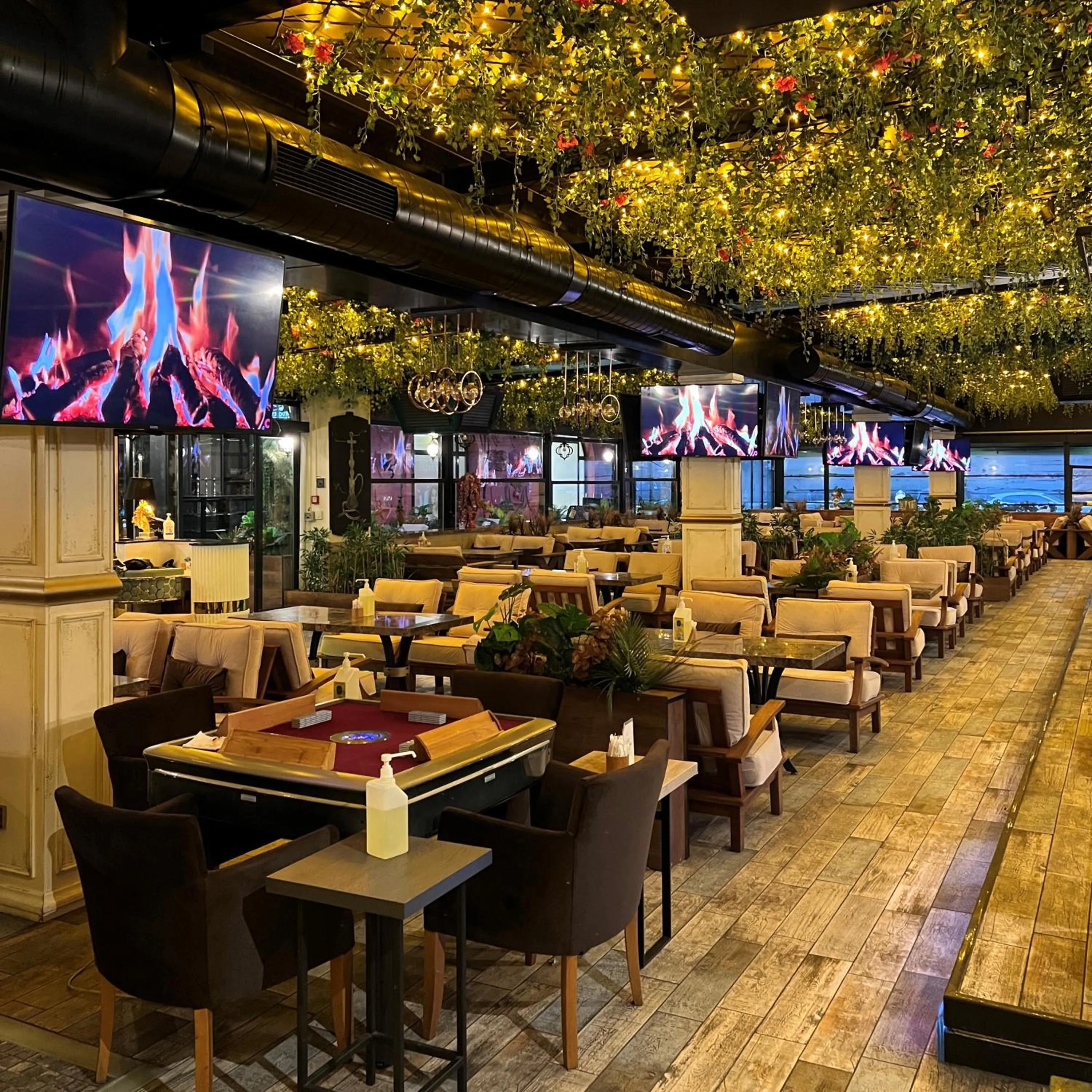 Restaurant/places to eat in Hotel Kurucesme Business