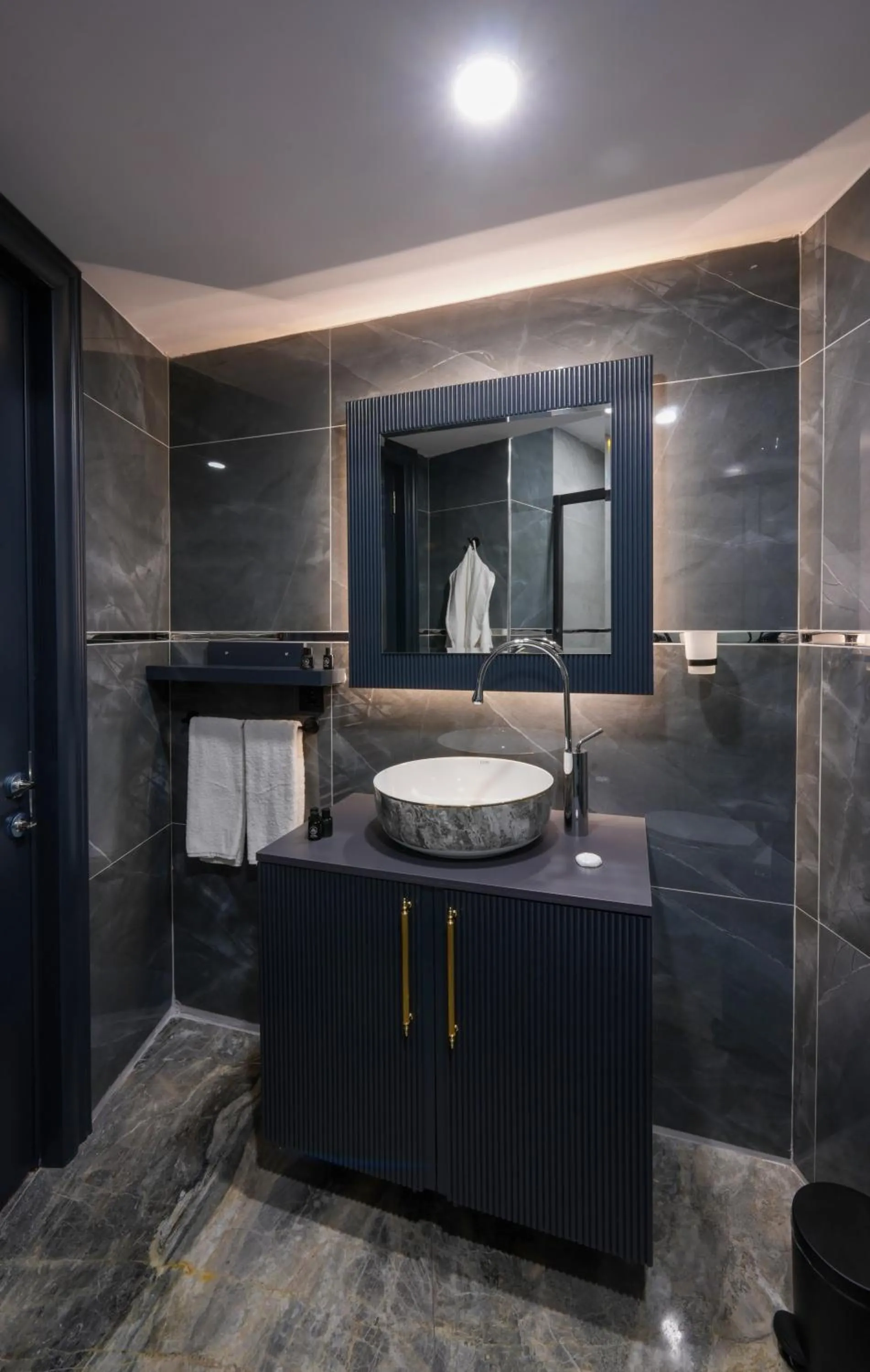 Shower in Hotel Kurucesme Business