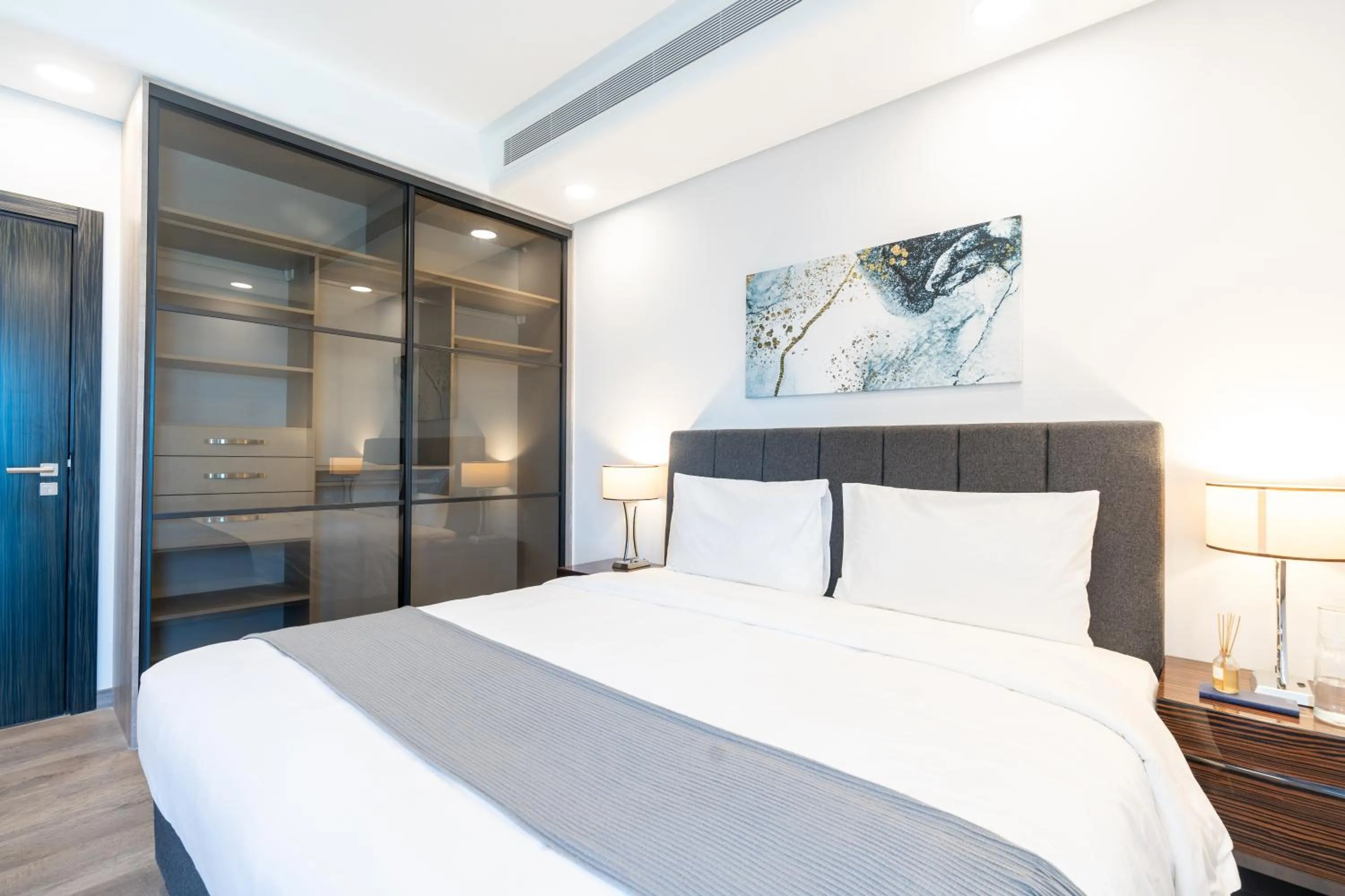 Bedroom, Bed in S Plaza Suites Hotel