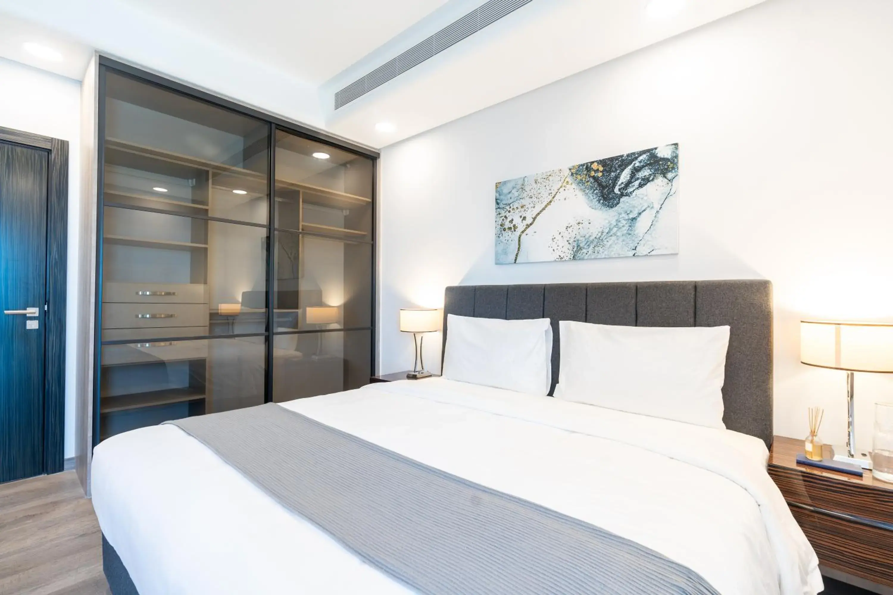 Bedroom, Bed in S Plaza Suites Hotel Bedroom, Bed in S Plaza Suites Hotel