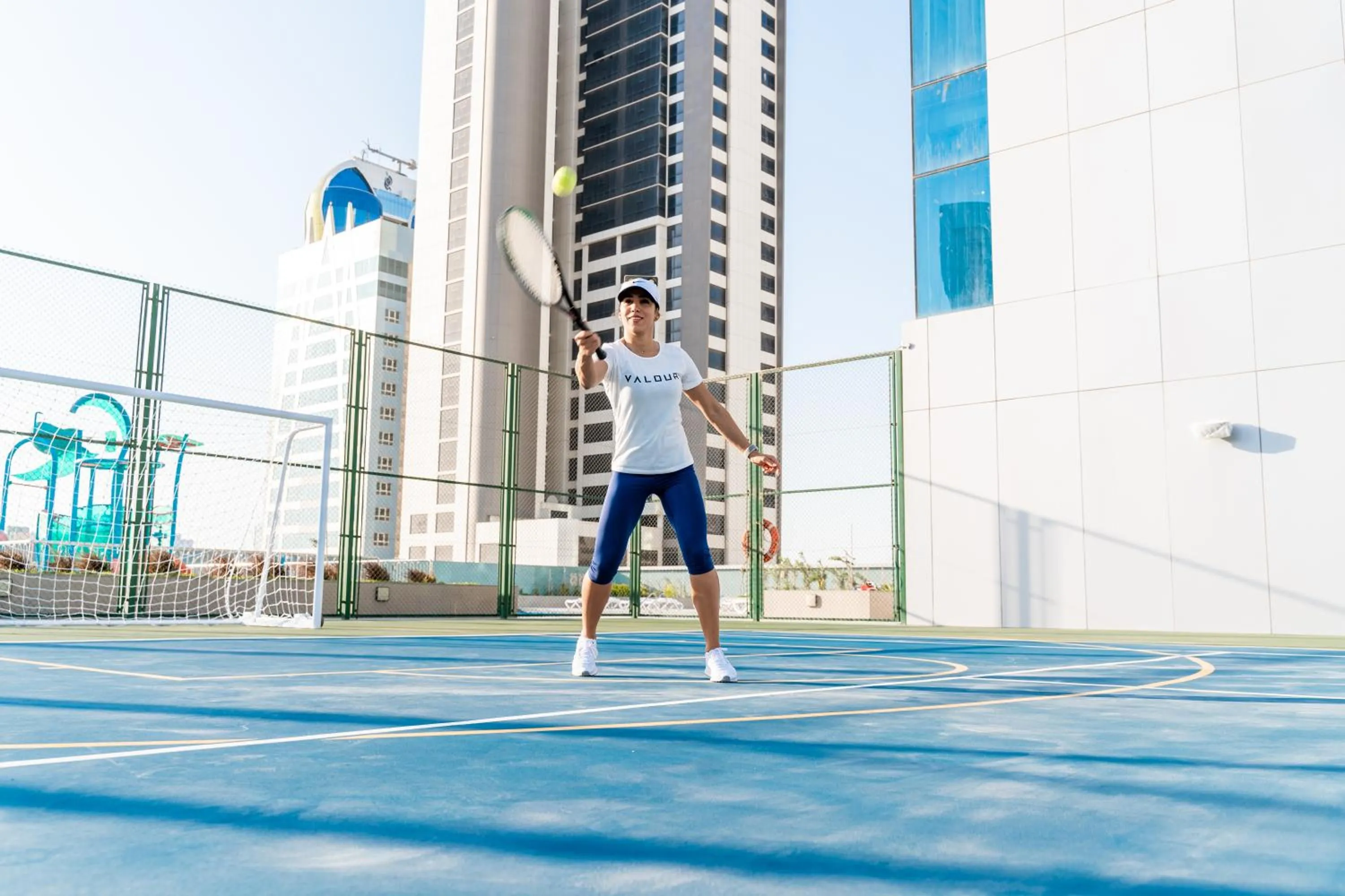 Tennis court in S Plaza Suites Hotel