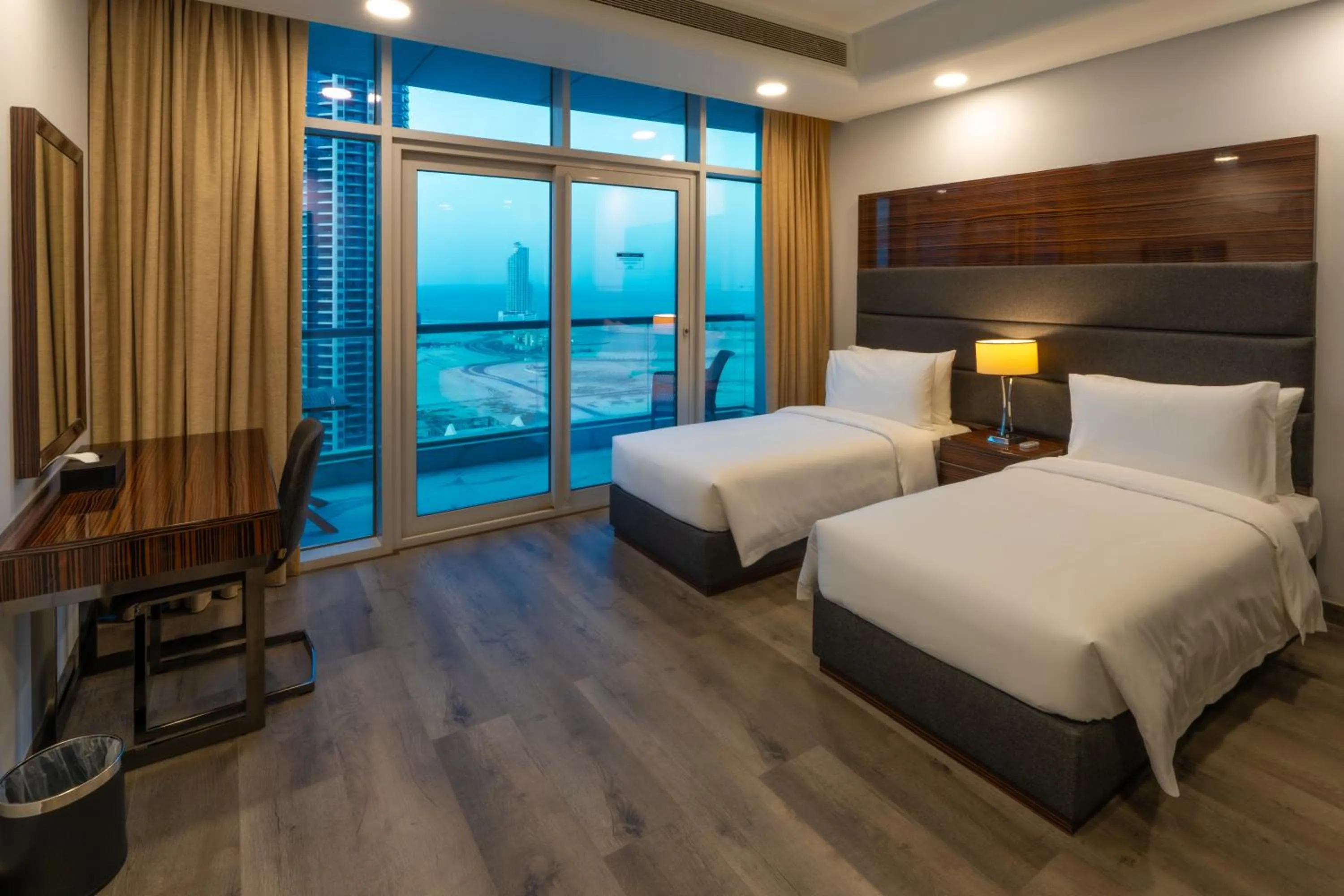 Bedroom, Bed in S Plaza Suites Hotel