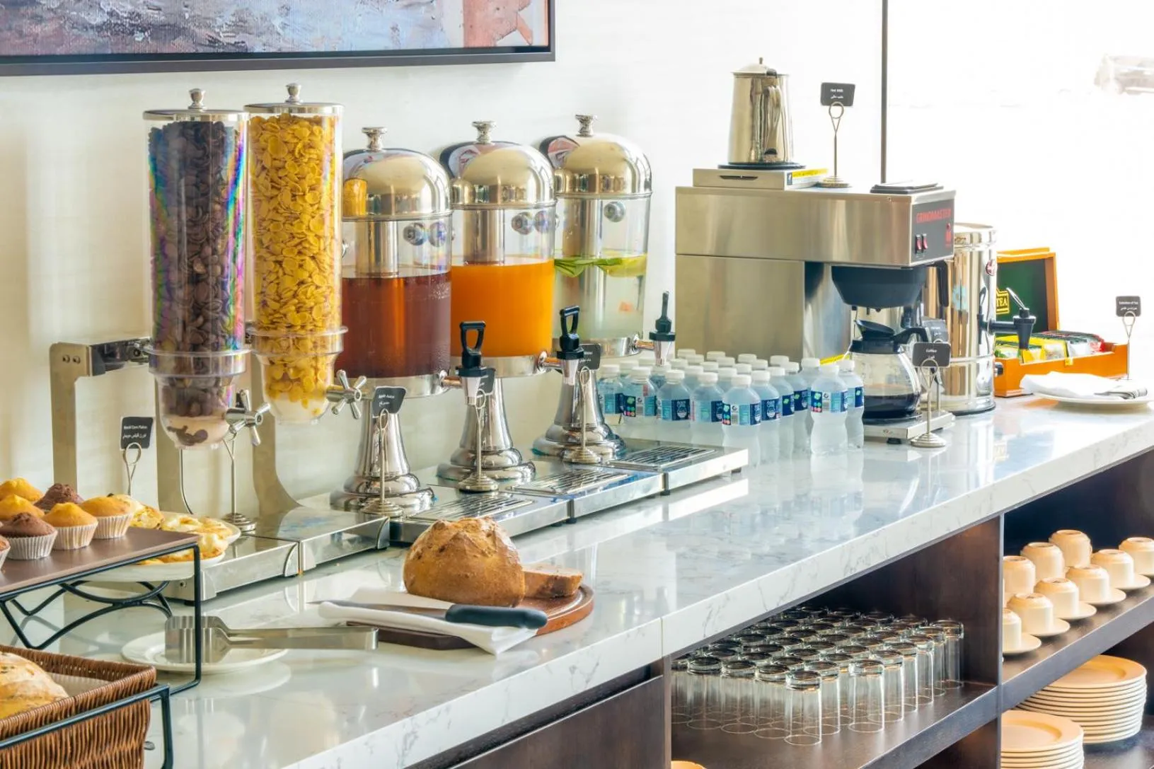 Food in S Plaza Suites Hotel