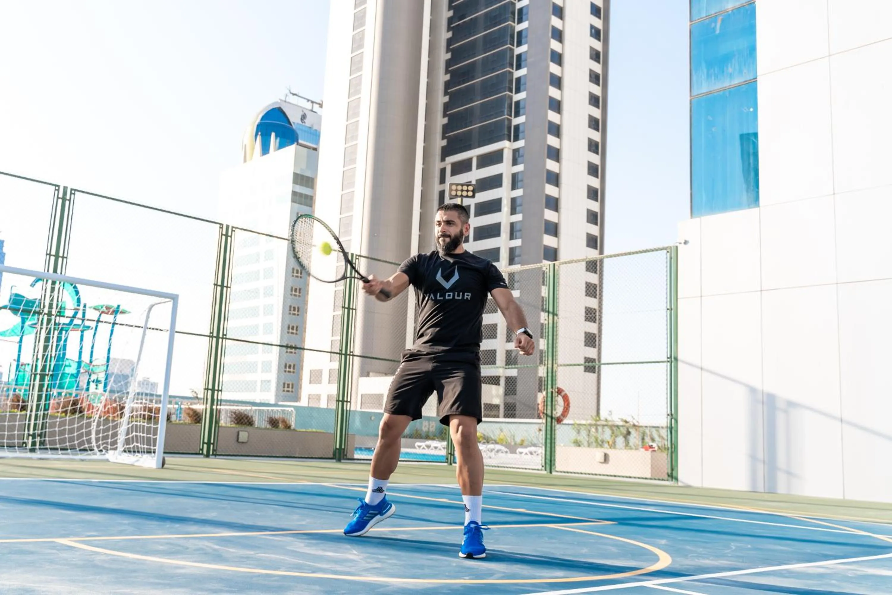Tennis court in S Plaza Suites Hotel