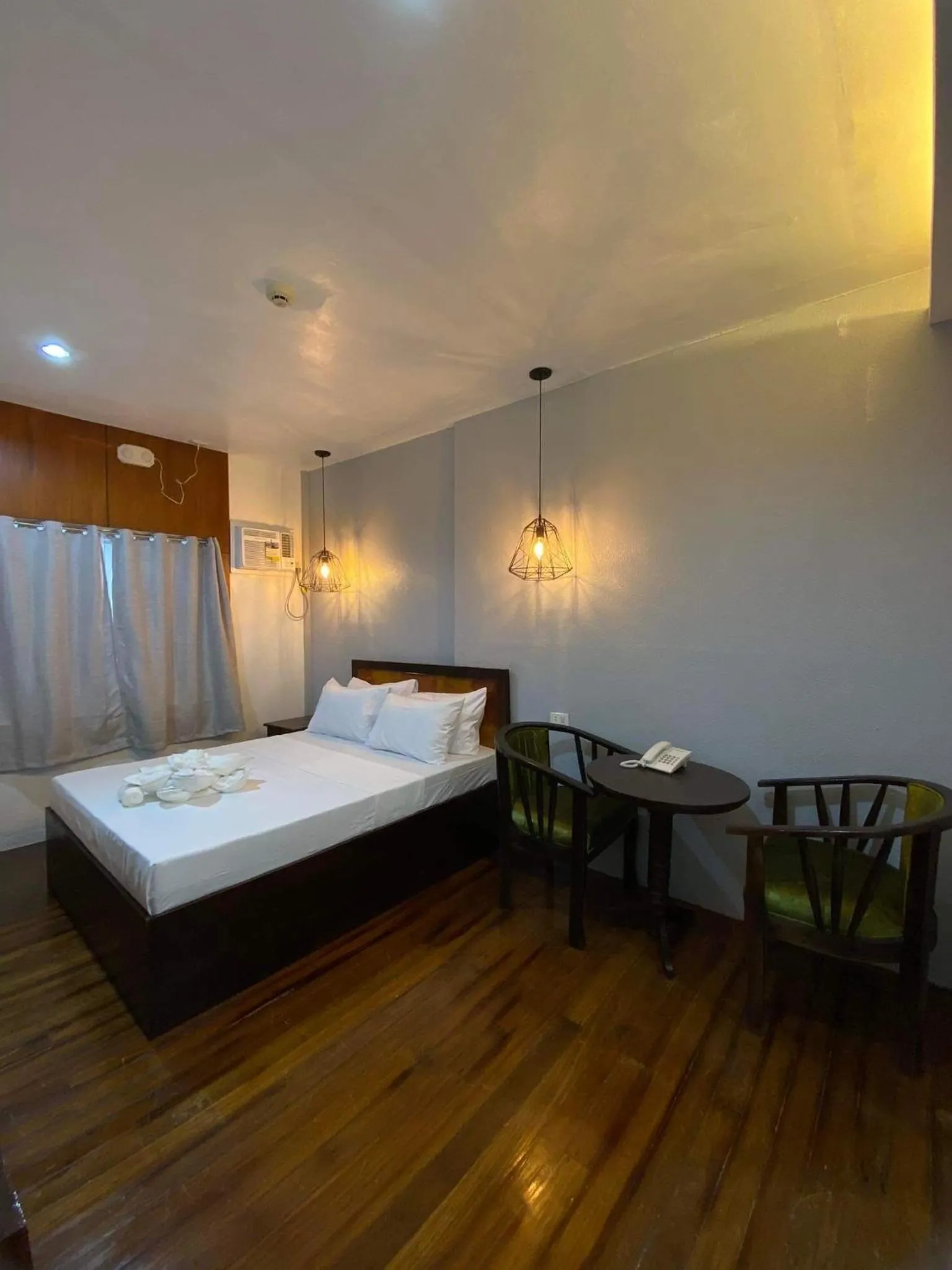 Bedroom, Bed in Dumaguete Seafront Hotel